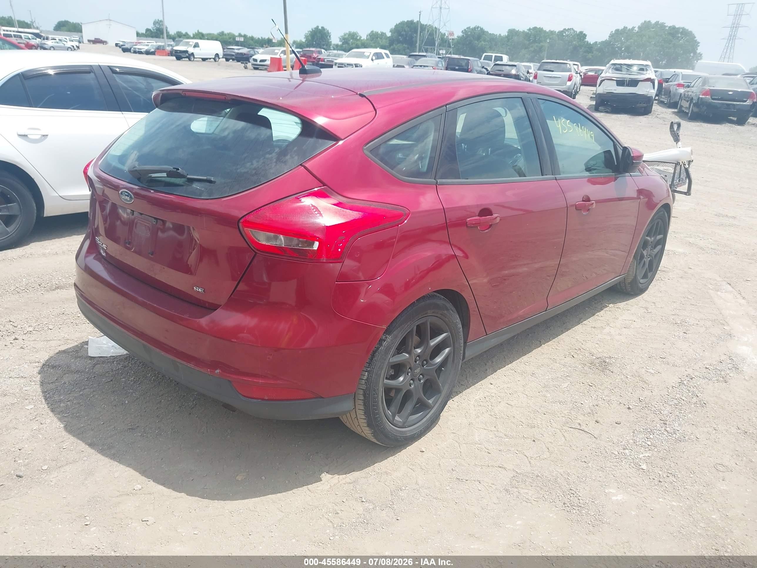2015 Ford Focus Se Red vin: 1FADP3K26FL344247