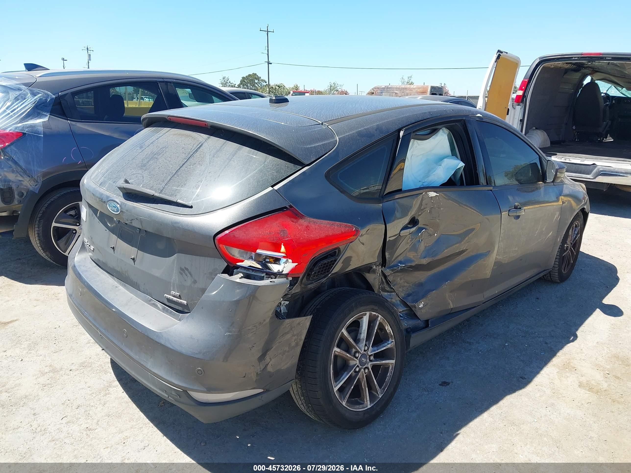 2015 Ford Focus Se Gray vin: 1FADP3K26FL351036