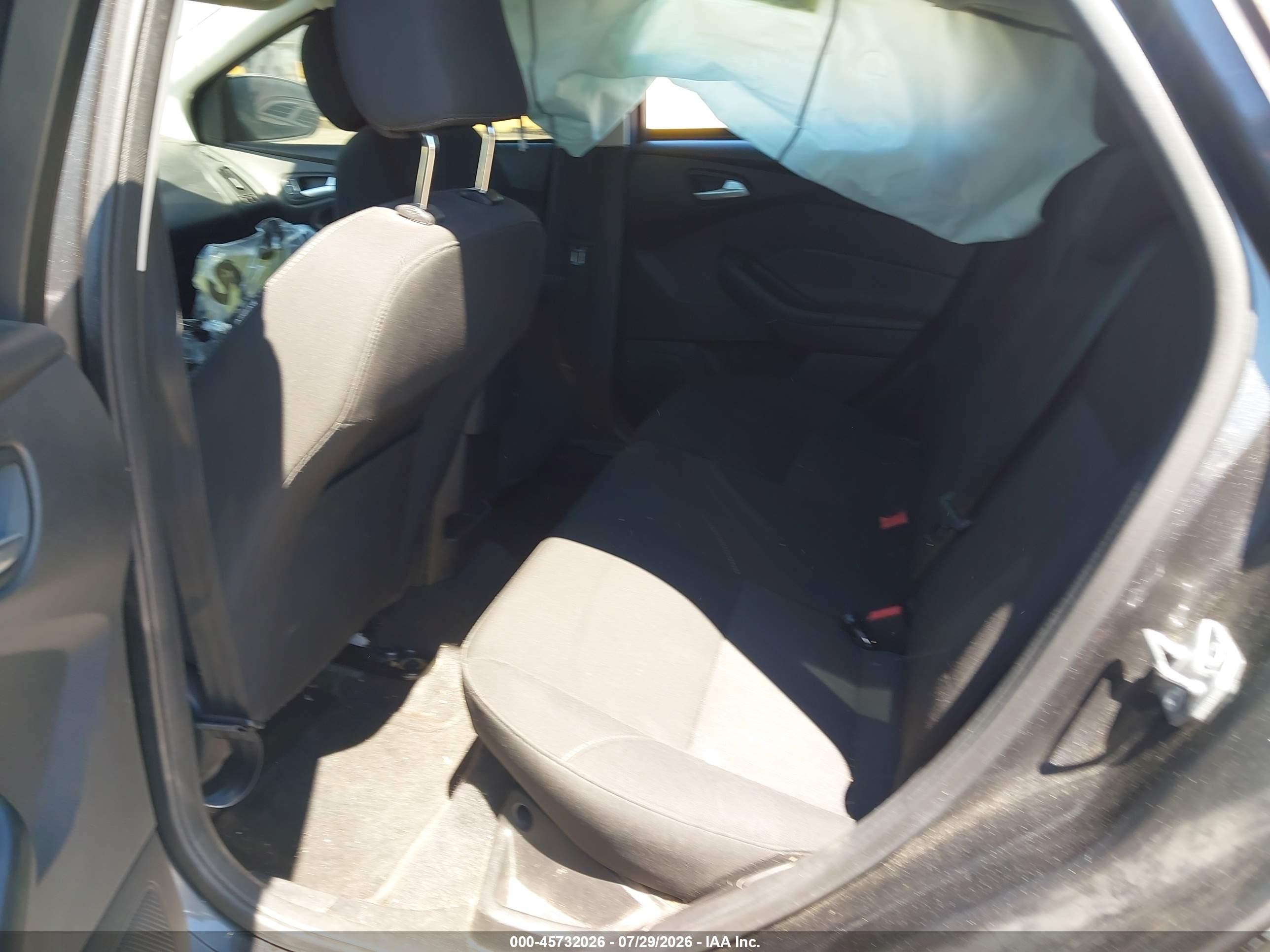 2015 Ford Focus Se Gray vin: 1FADP3K26FL351036
