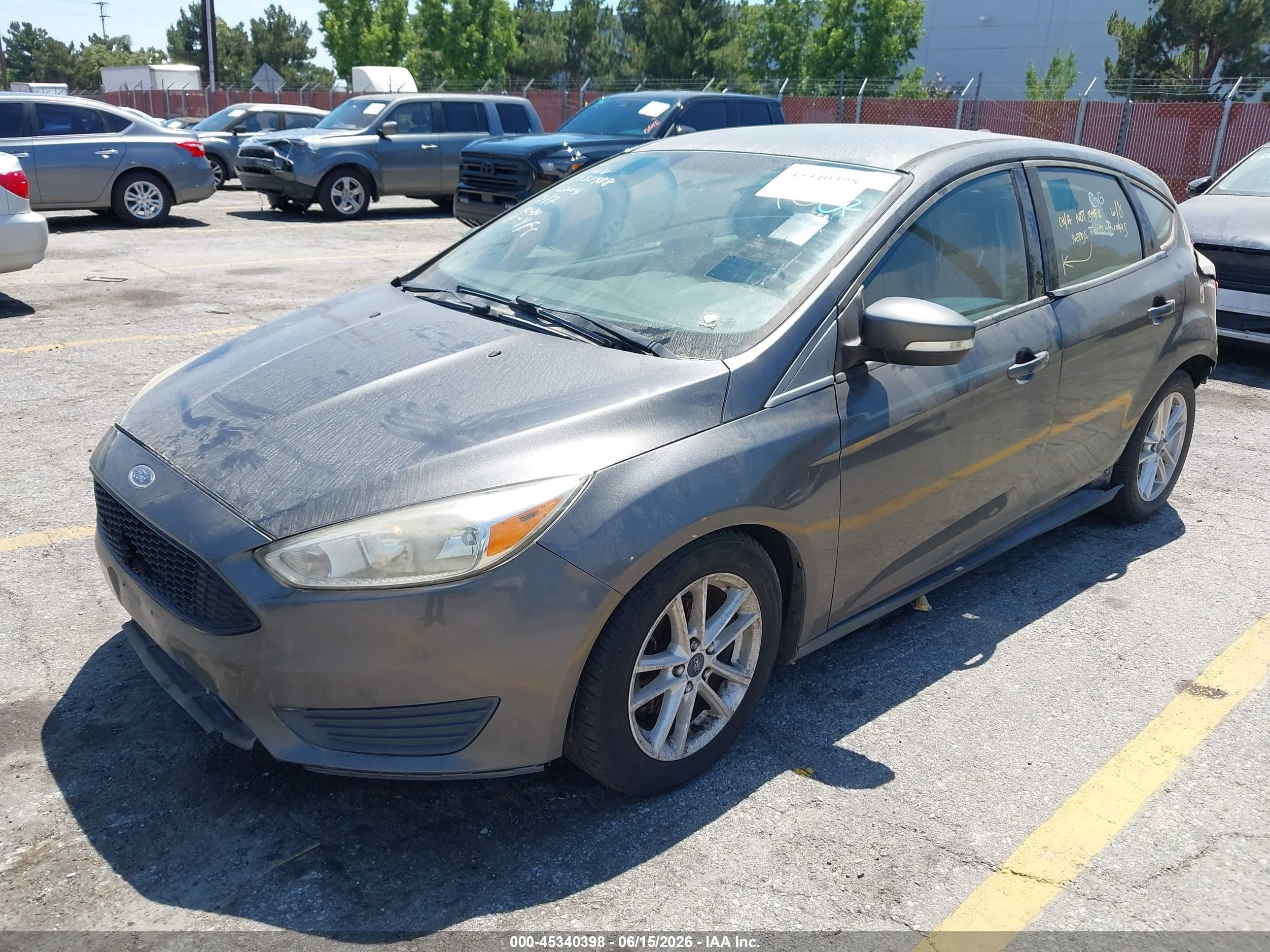2015 Ford Focus Se Brown vin: 1FADP3K26FL351408