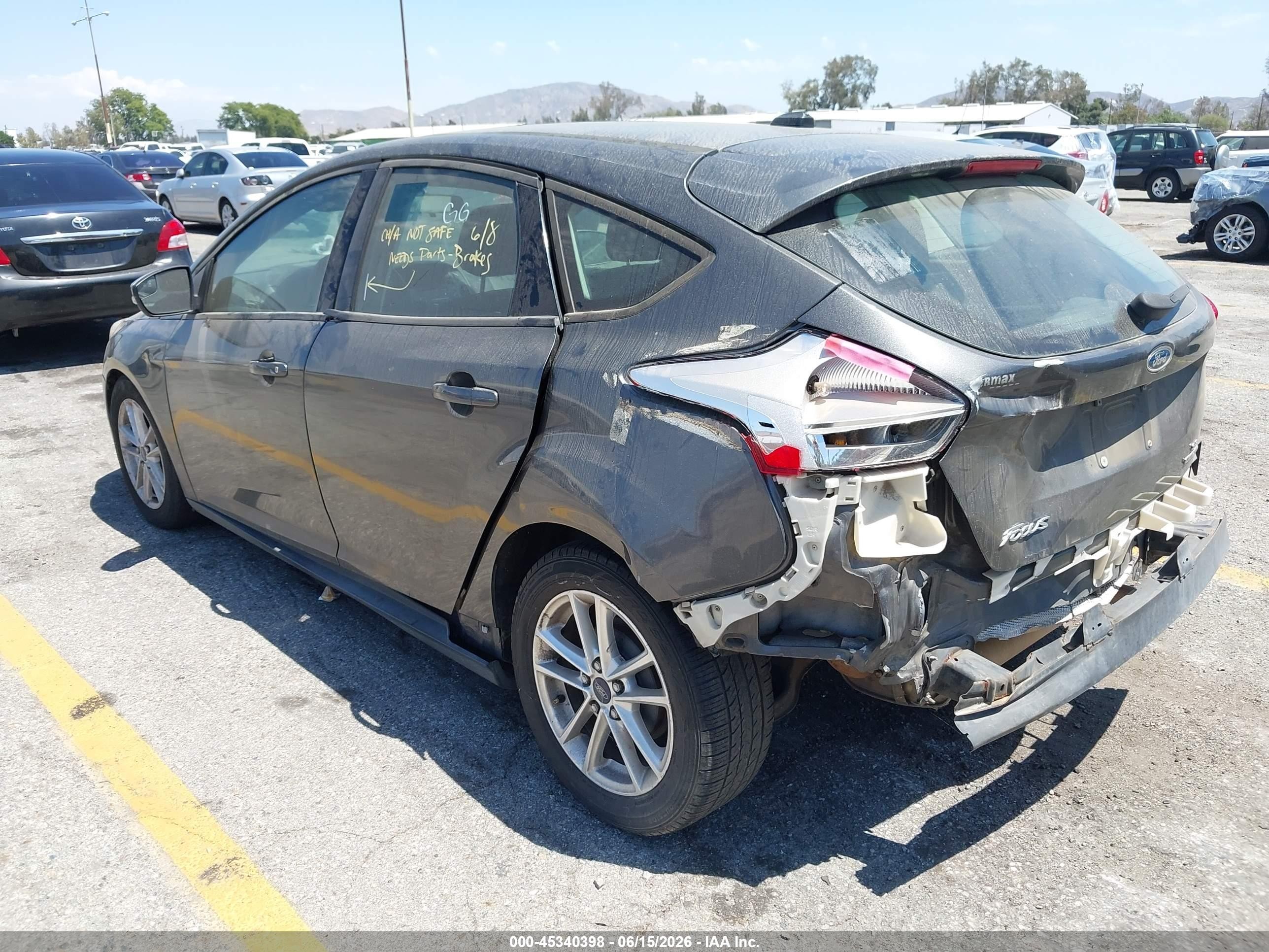 2015 Ford Focus Se Brown vin: 1FADP3K26FL351408