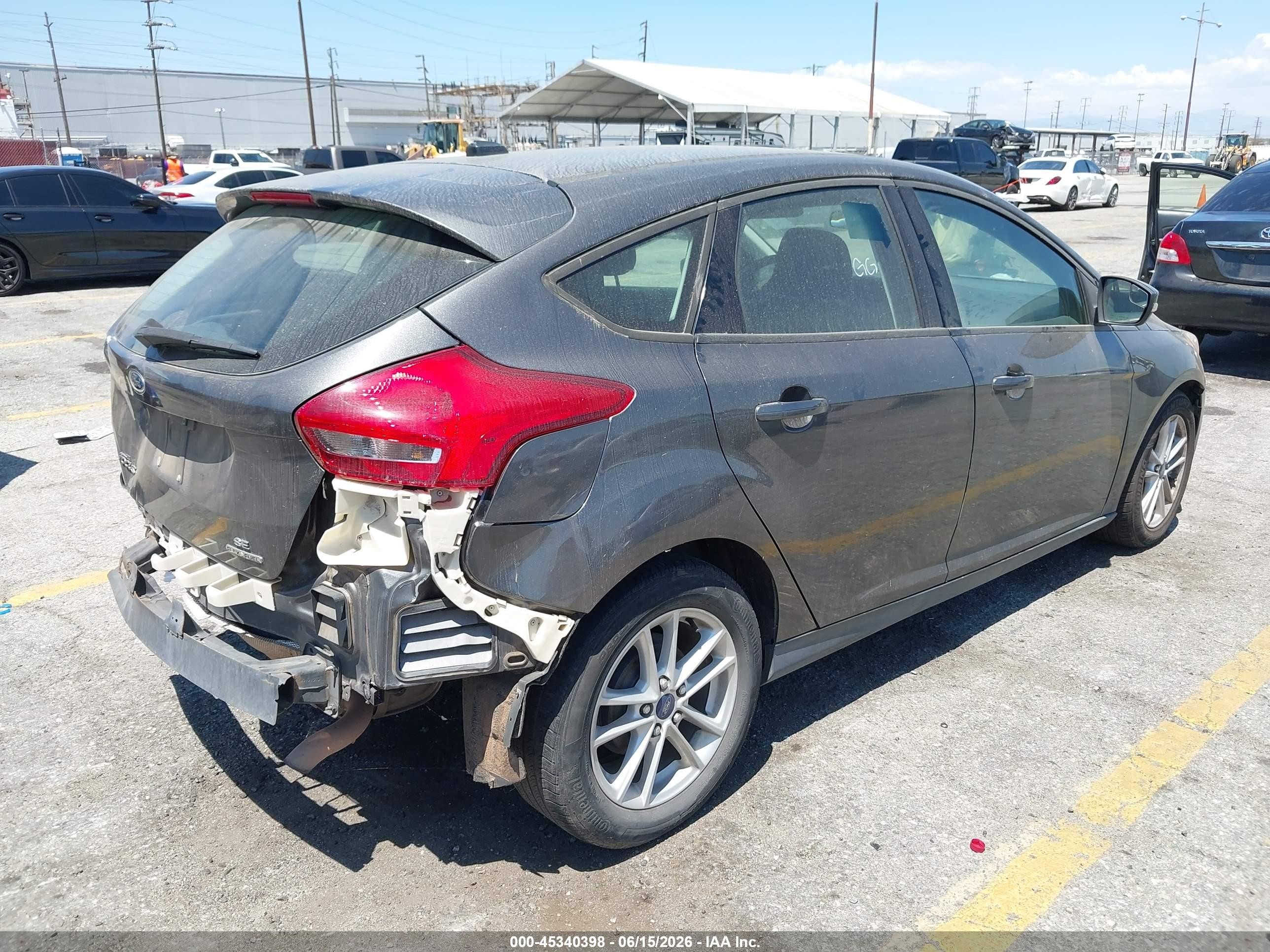 2015 Ford Focus Se Brown vin: 1FADP3K26FL351408