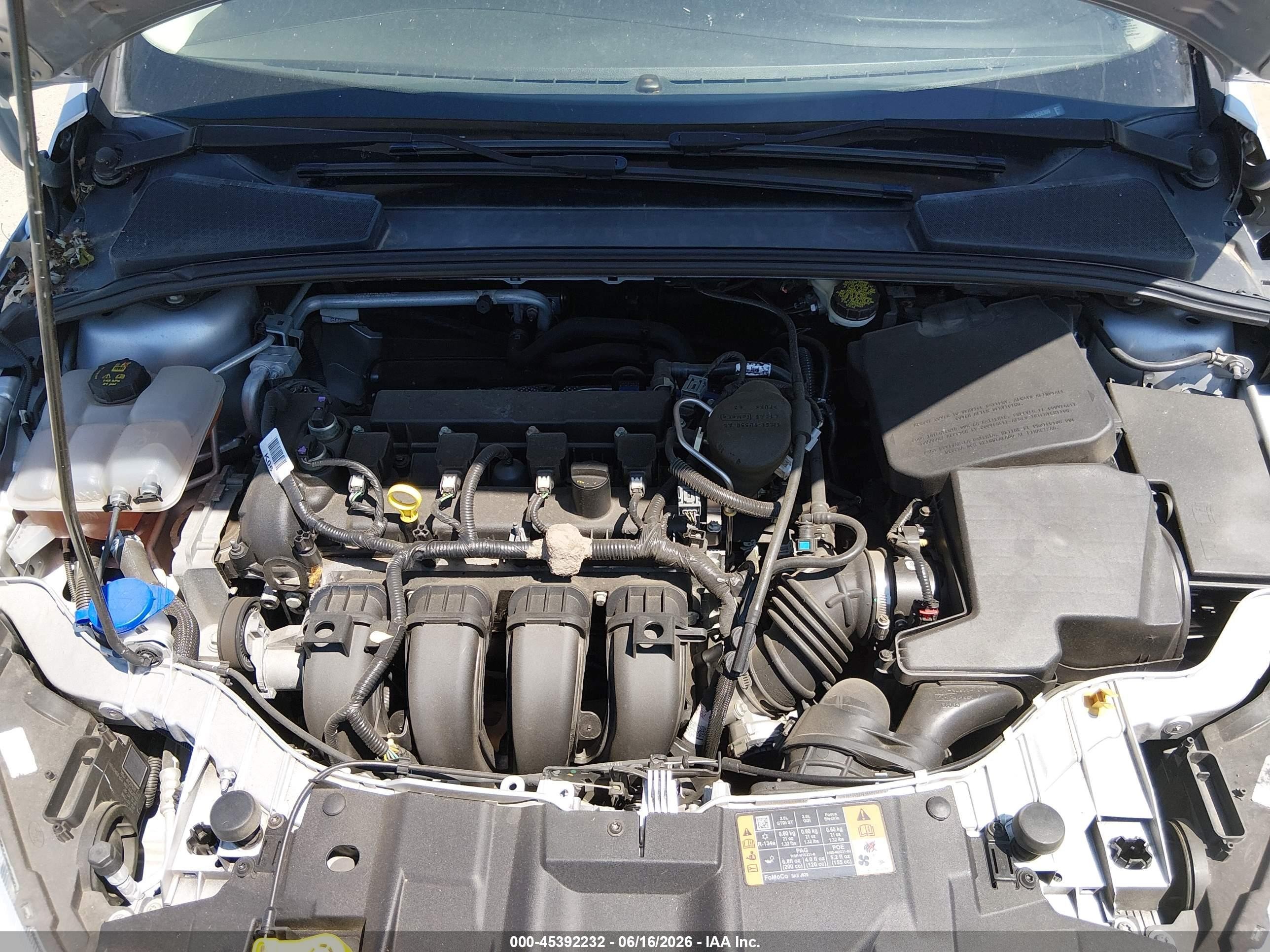 2015 Ford Focus Se Серебряный vin: 1FADP3K26FL358309