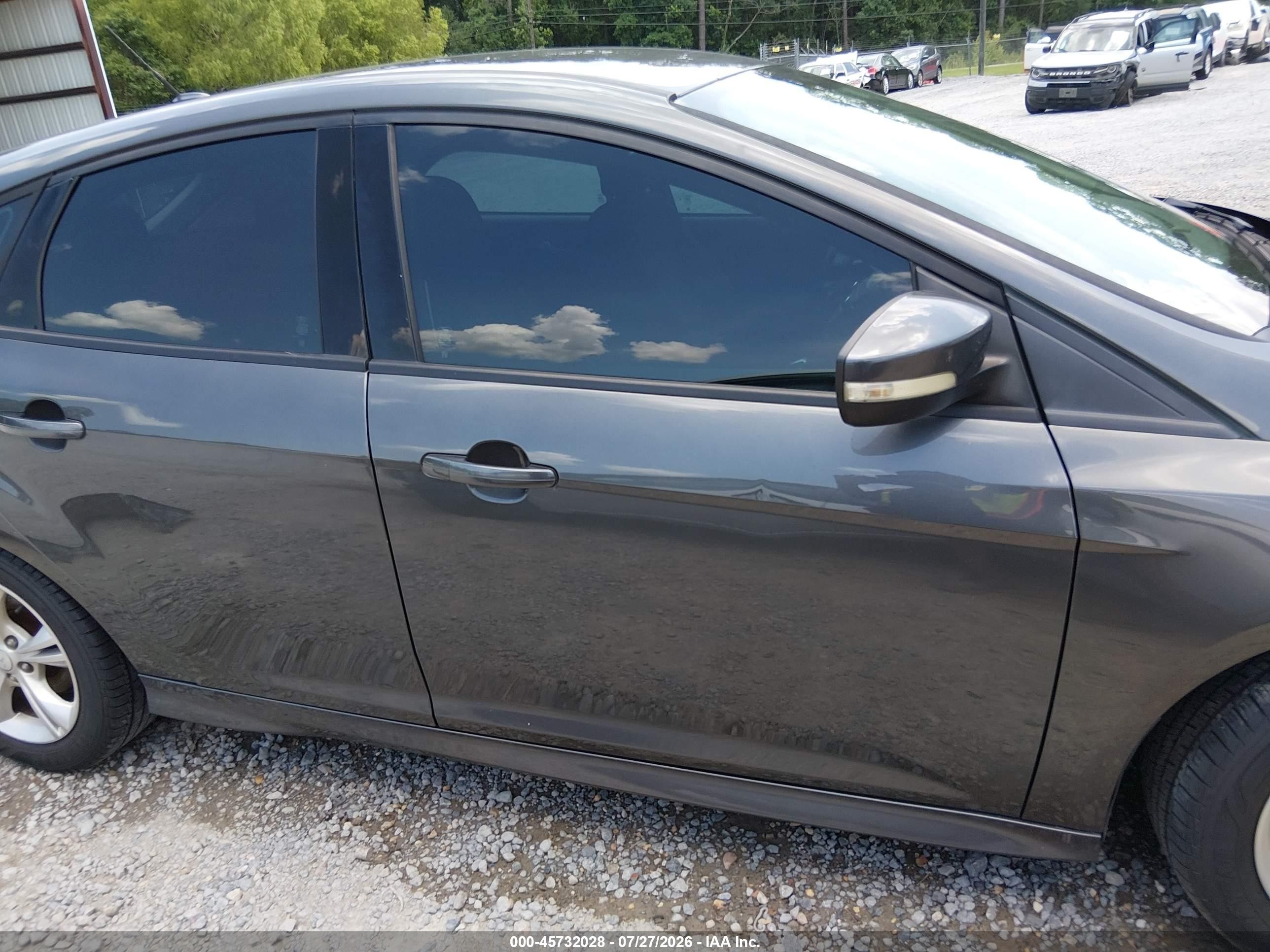 2015 Ford Focus Se Серый vin: 1FADP3K26FL360786