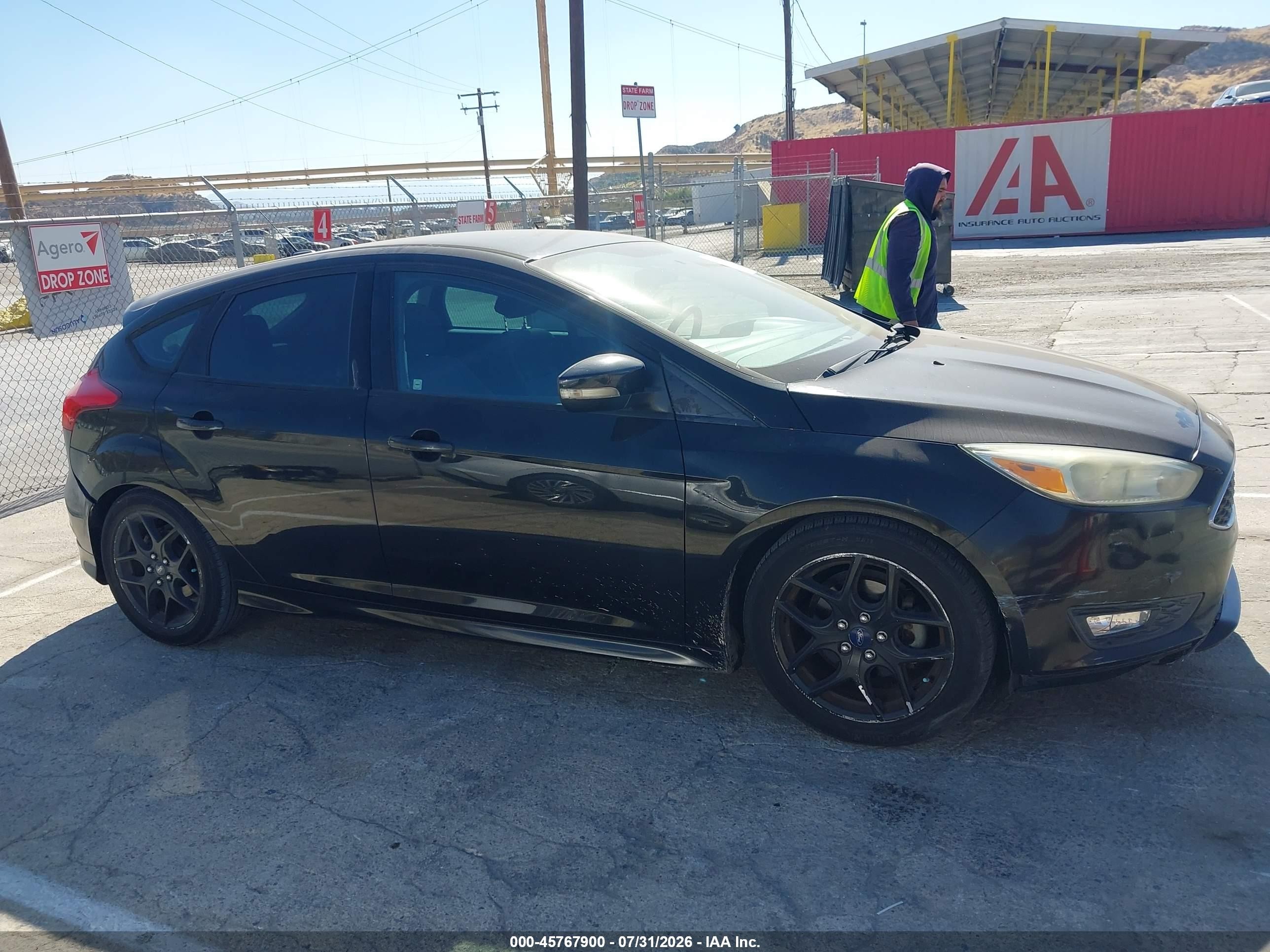 2015 Ford Focus Se Black vin: 1FADP3K26FL363851
