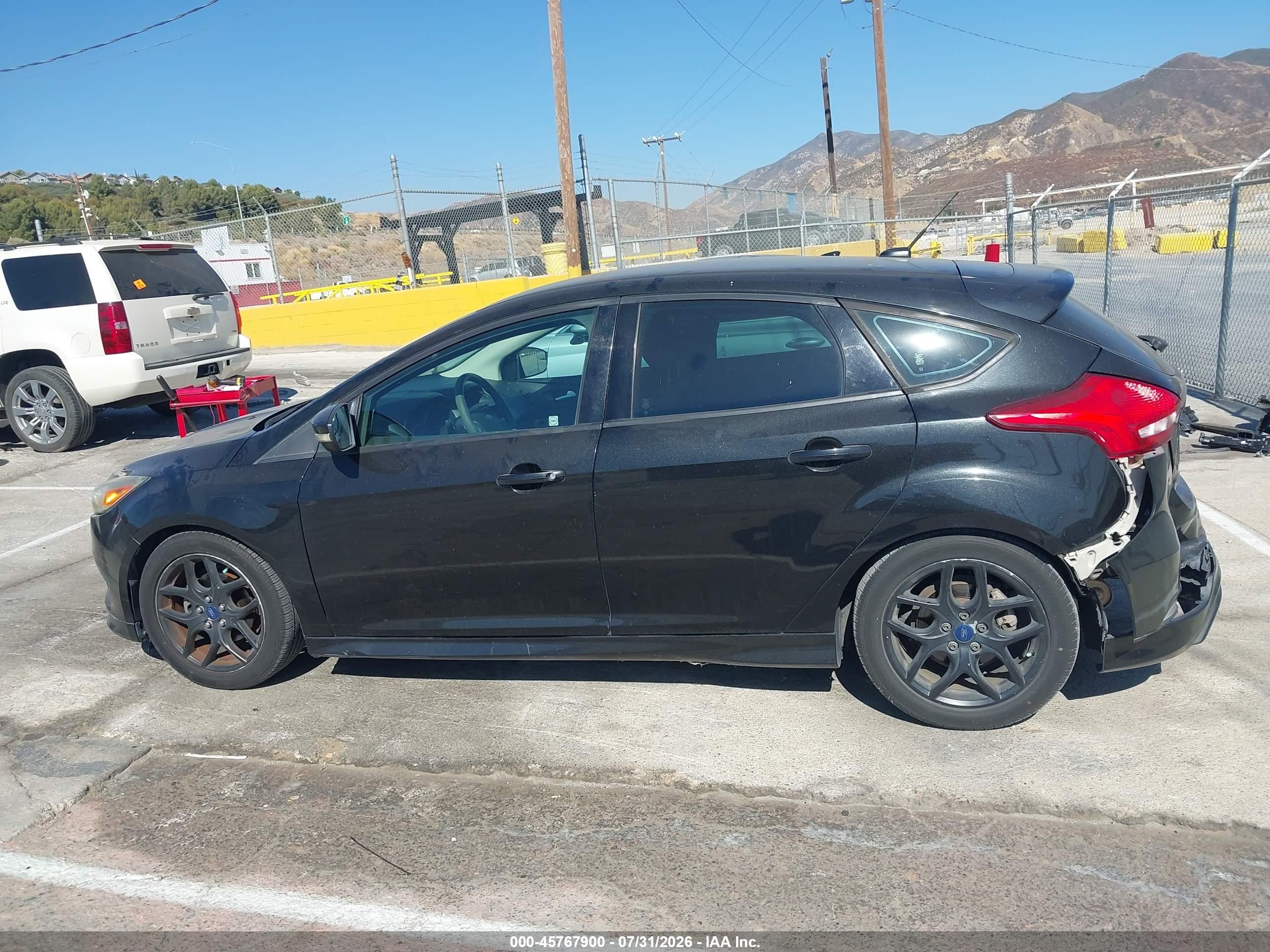 2015 Ford Focus Se Black vin: 1FADP3K26FL363851