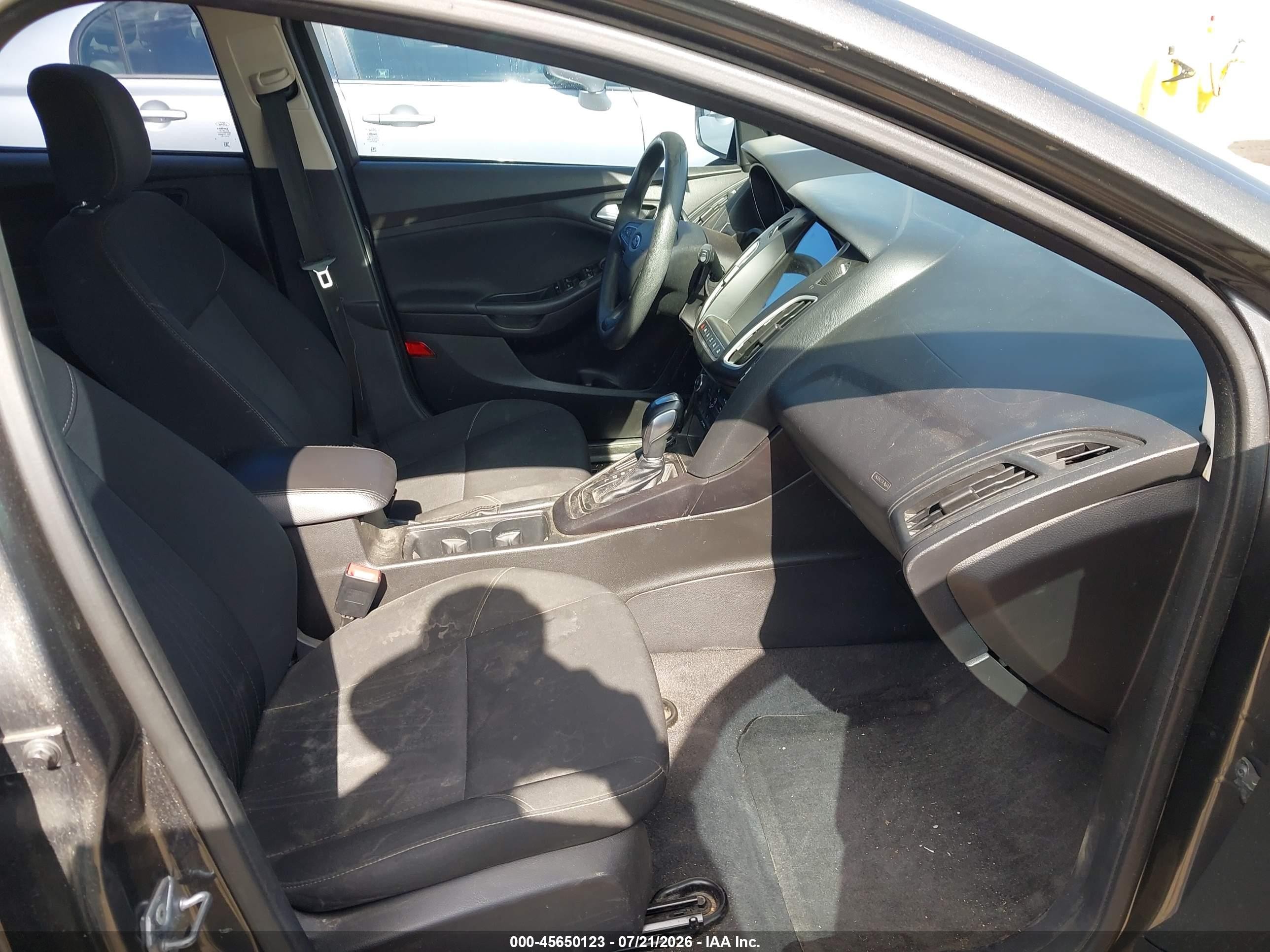 2015 Ford Focus Se Gray vin: 1FADP3K26FL370511
