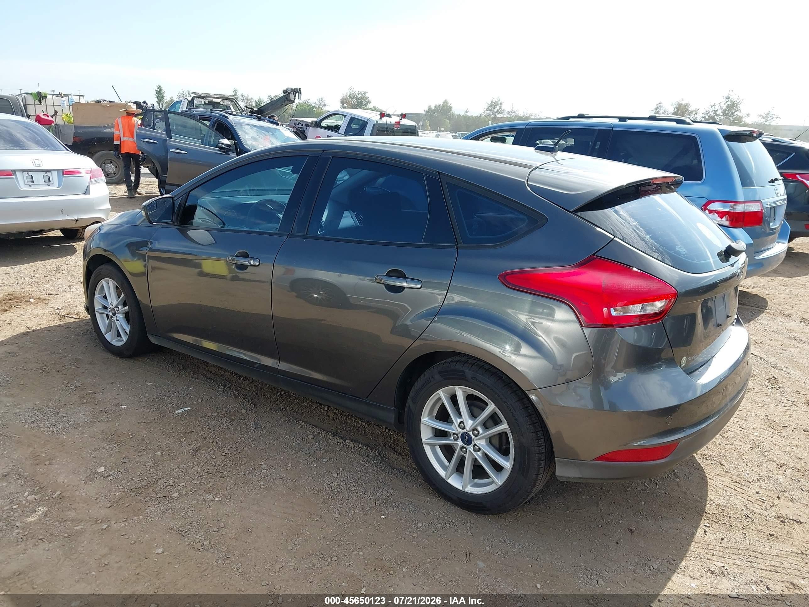 2015 Ford Focus Se Gray vin: 1FADP3K26FL370511