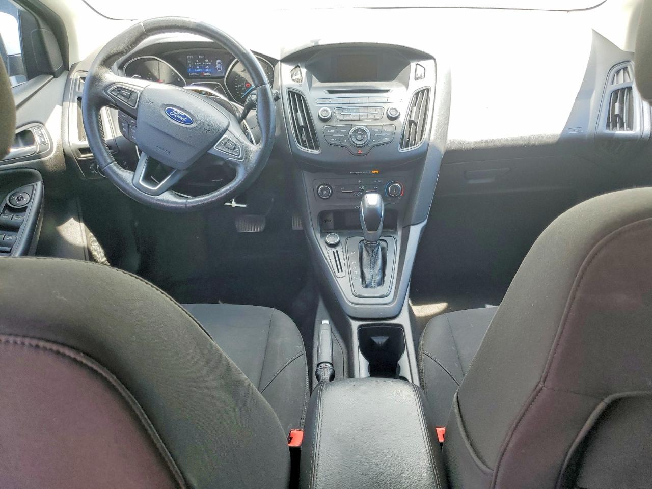2015 Ford Focus Se White vin: 1FADP3K26FL380343