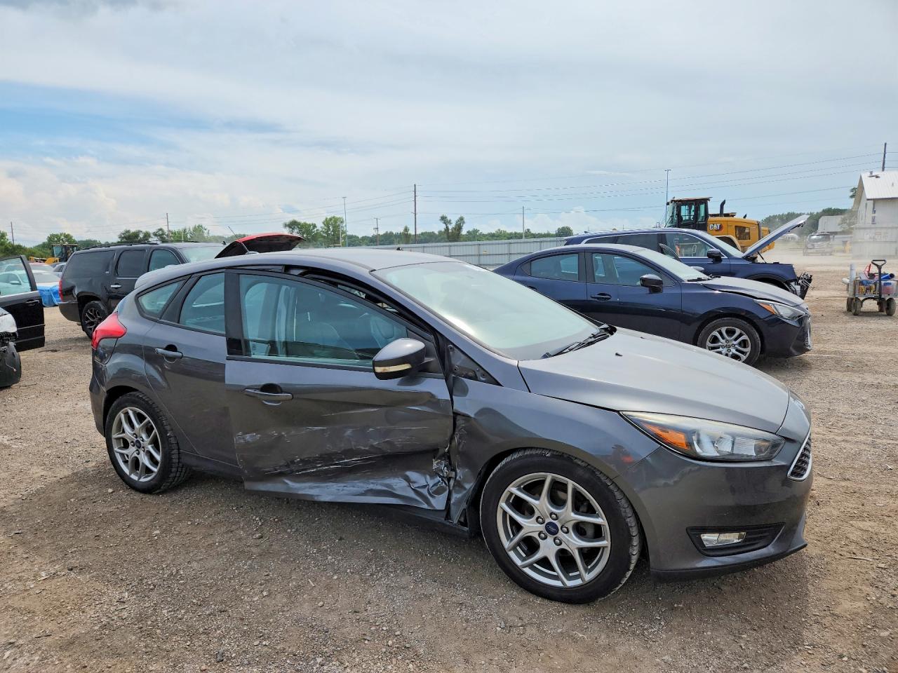 2015 Ford Focus Se Gray vin: 1FADP3K26FL386885
