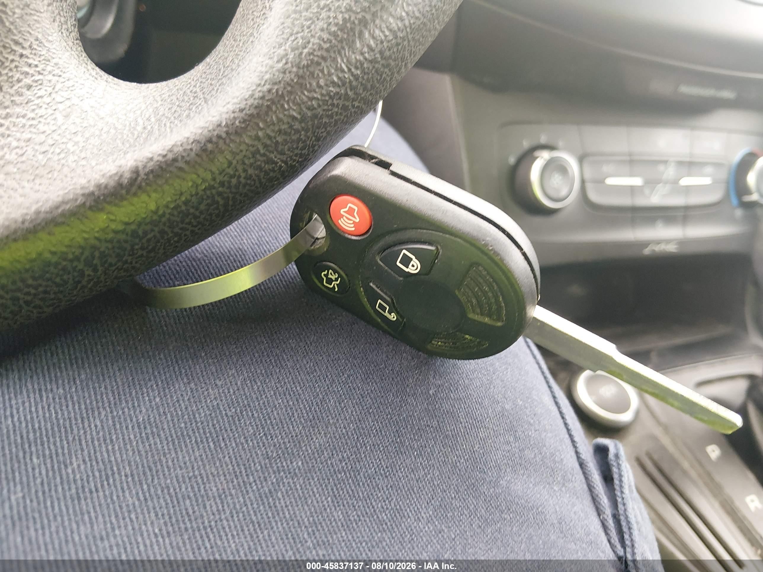 2016 Ford Focus Se Tan vin: 1FADP3K26GL241573