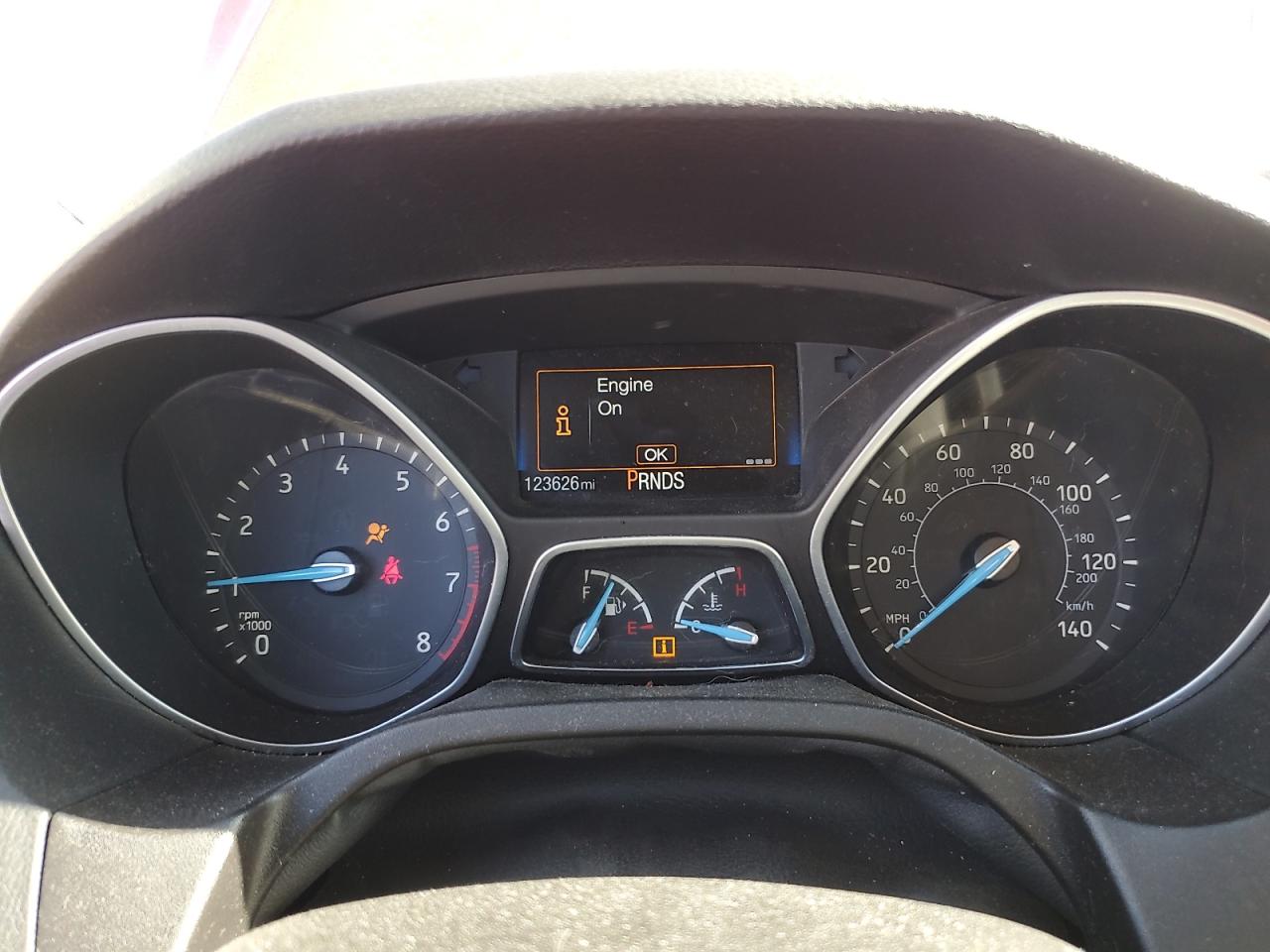 2016 Ford Focus Se Red vin: 1FADP3K26GL376391