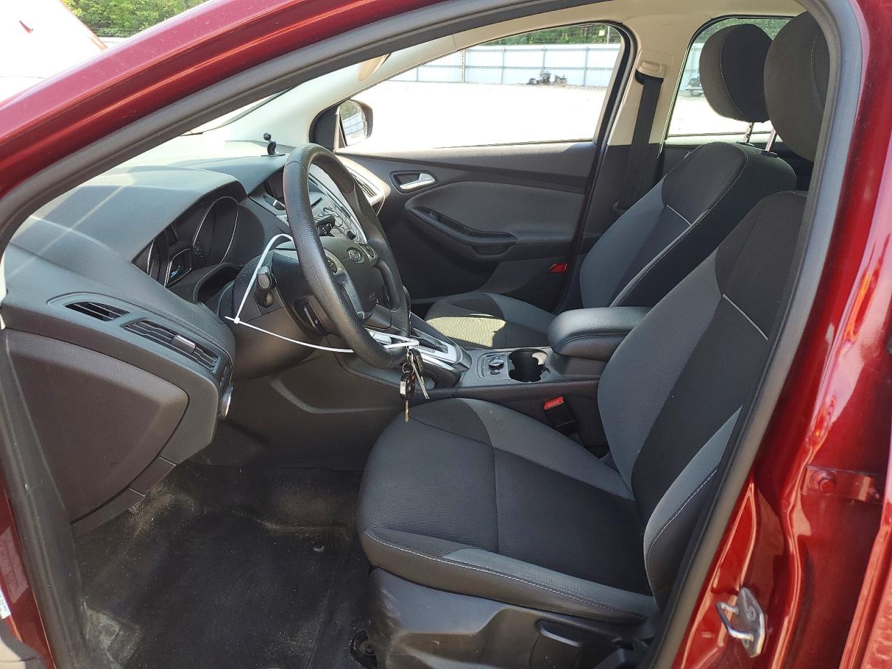 2013 Ford Focus Se Red vin: 1FADP3K27DL148590