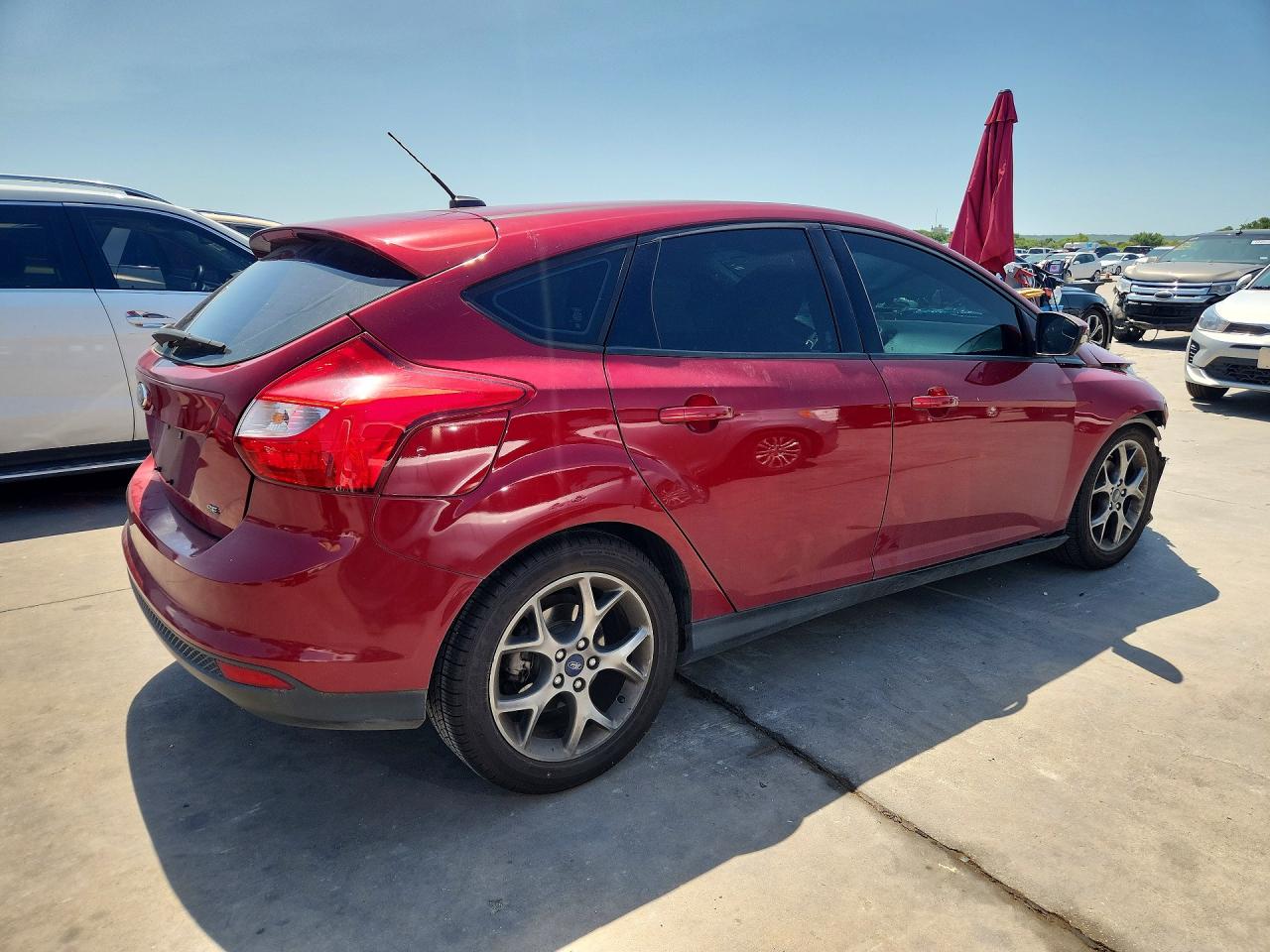 2013 Ford Focus Se Red vin: 1FADP3K27DL164627