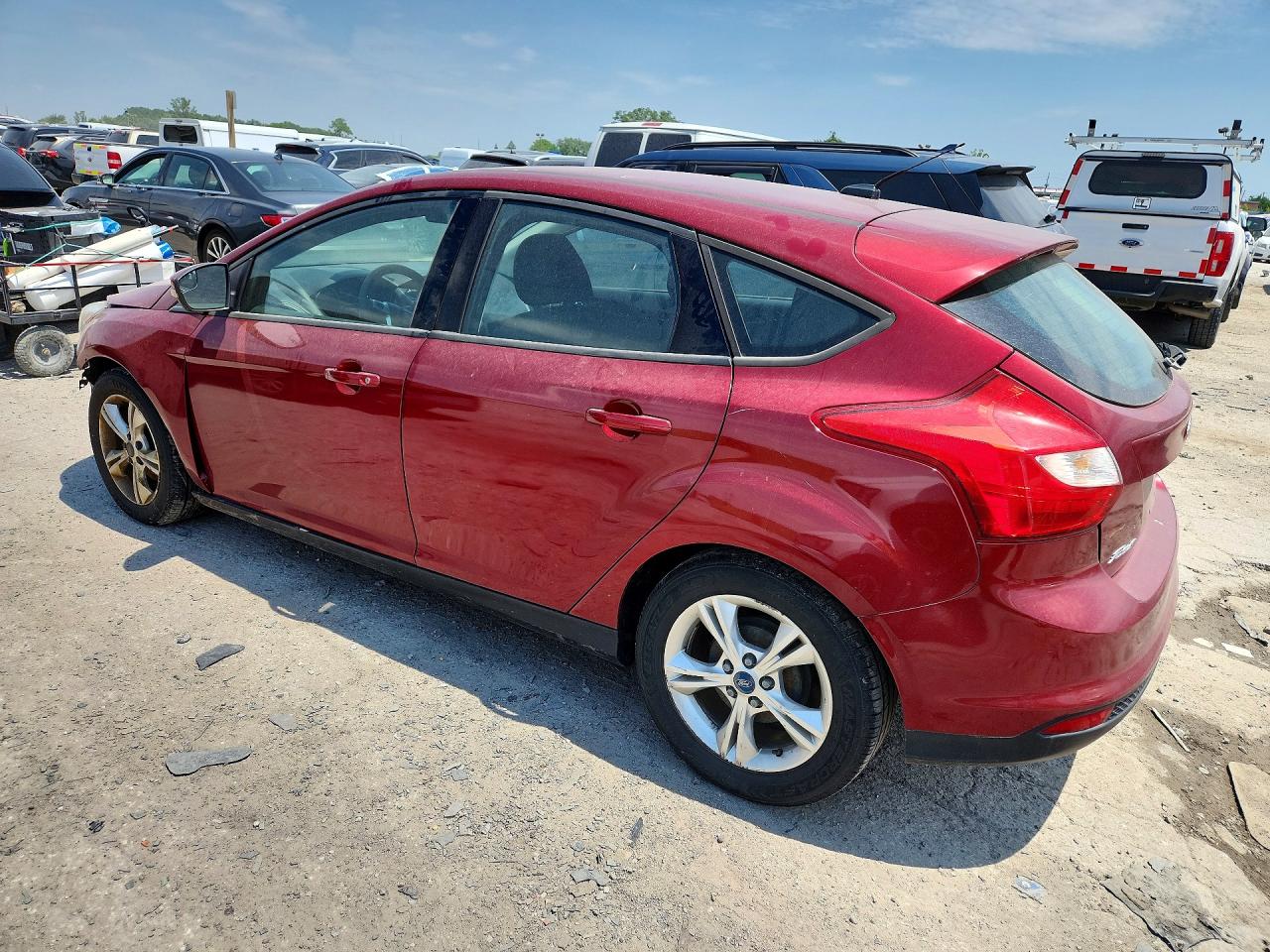 2013 Ford Focus Burgundy vin: 1FADP3K27DL176583