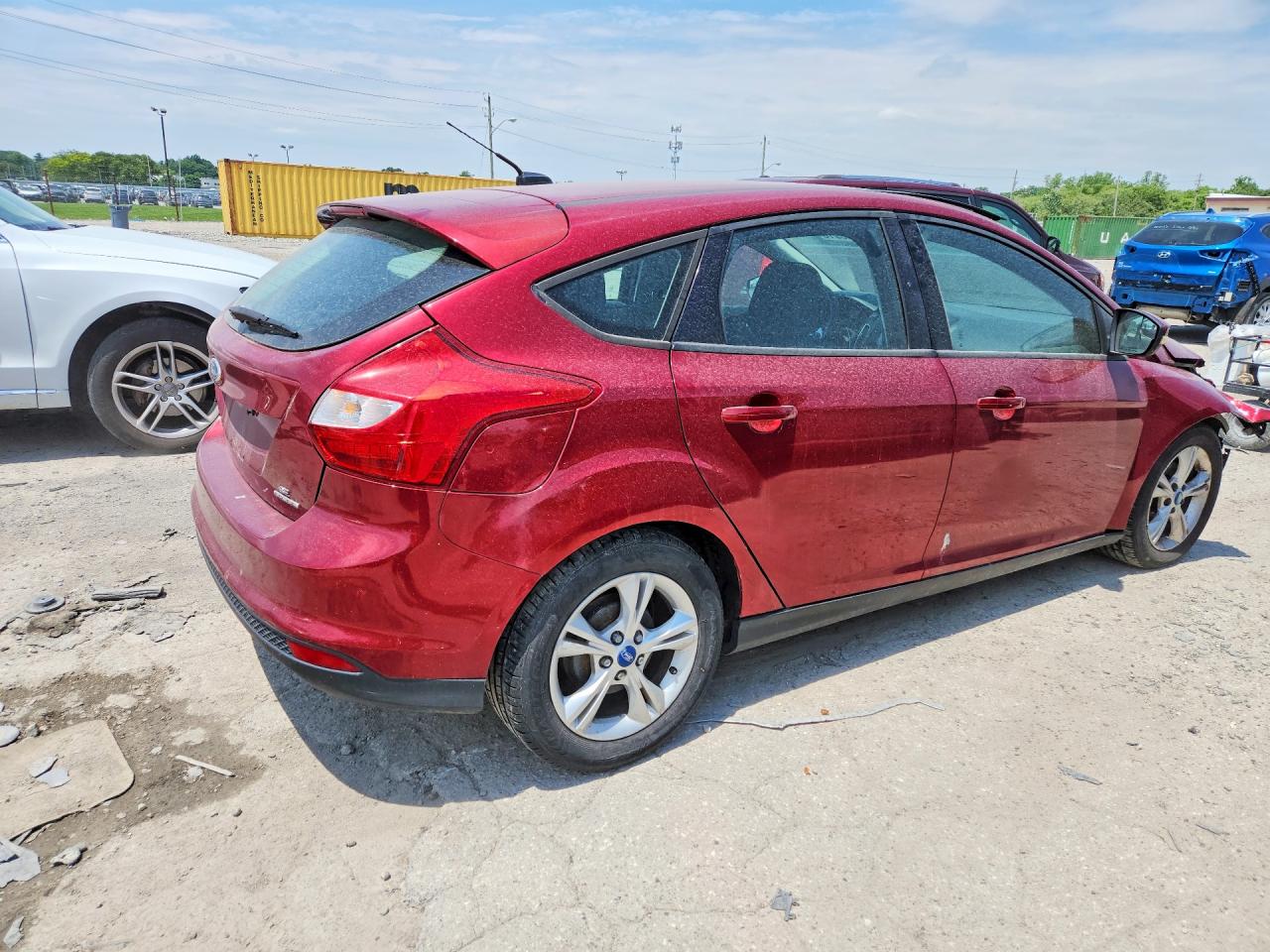2013 Ford Focus Burgundy vin: 1FADP3K27DL176583