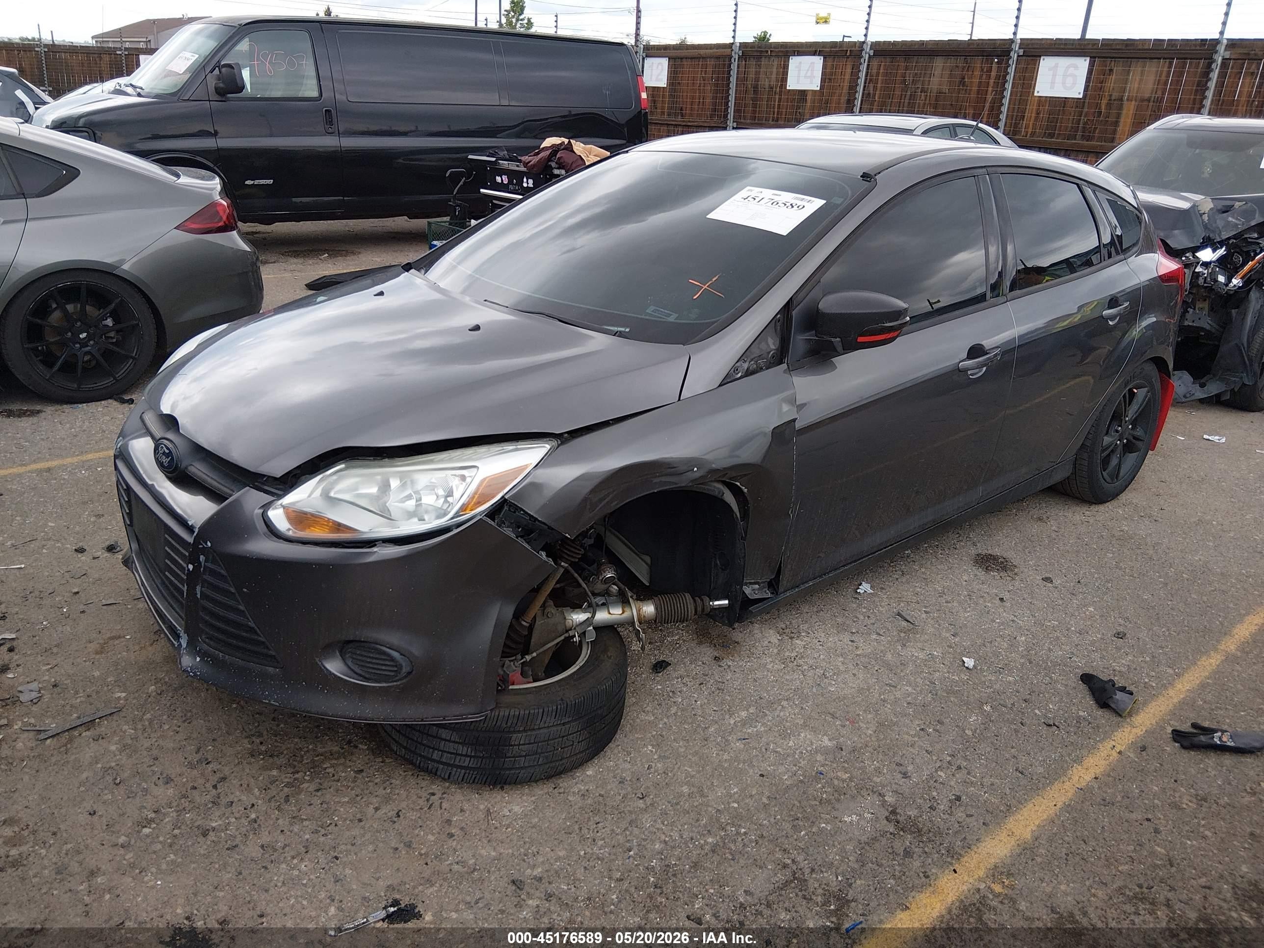 2013 Ford Focus Se Gray vin: 1FADP3K27DL189804