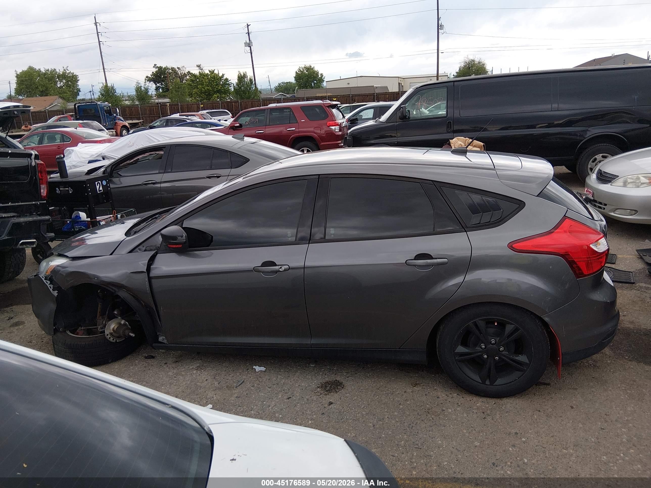 2013 Ford Focus Se Gray vin: 1FADP3K27DL189804