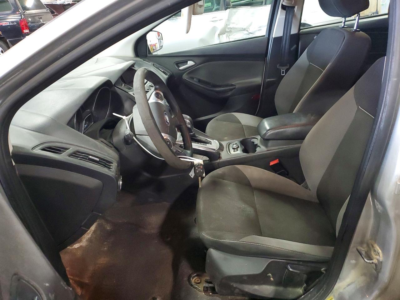 2013 Ford Focus Se Silver vin: 1FADP3K27DL218573