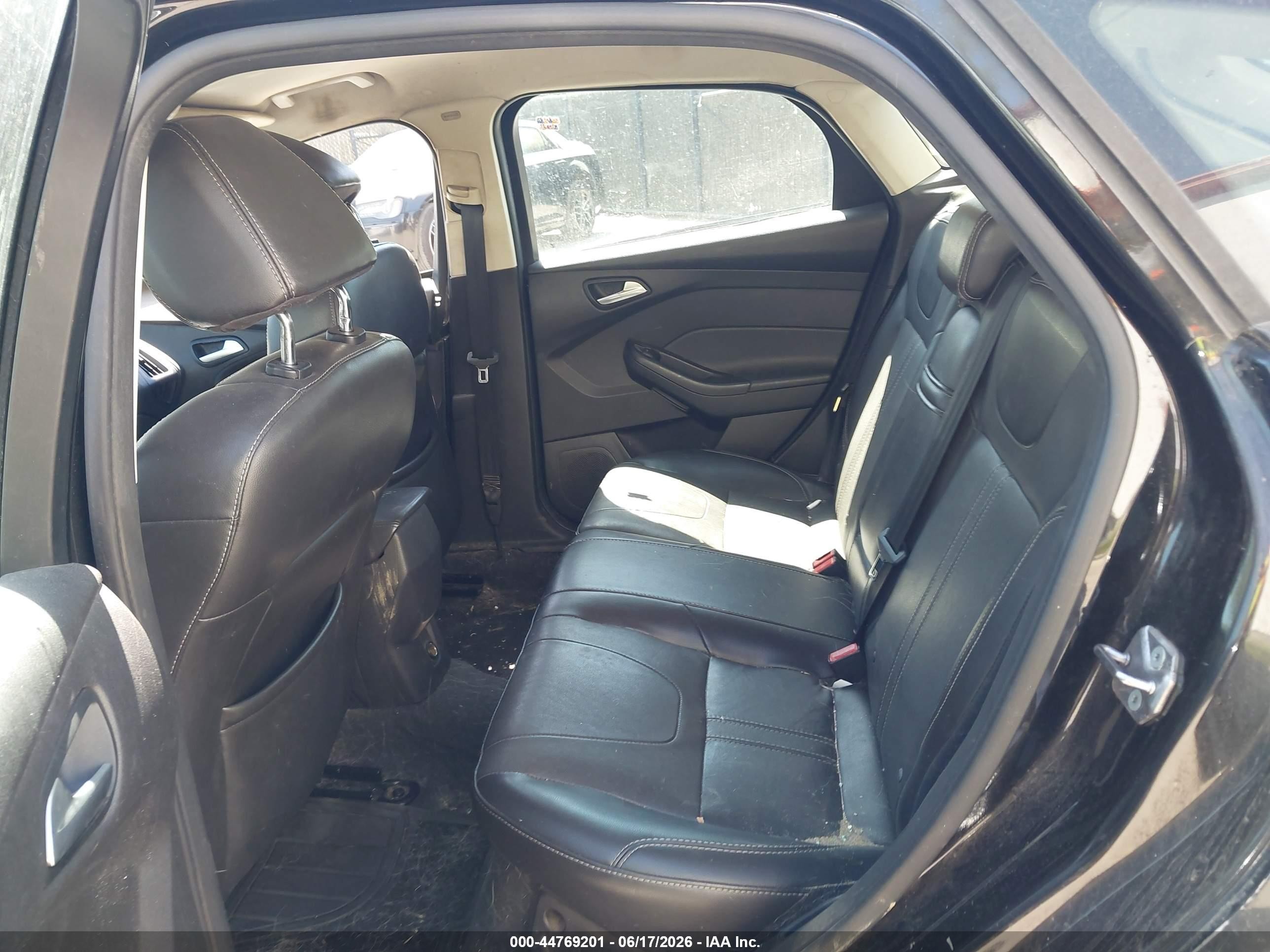 2013 Ford Focus Se Черный vin: 1FADP3K27DL222039