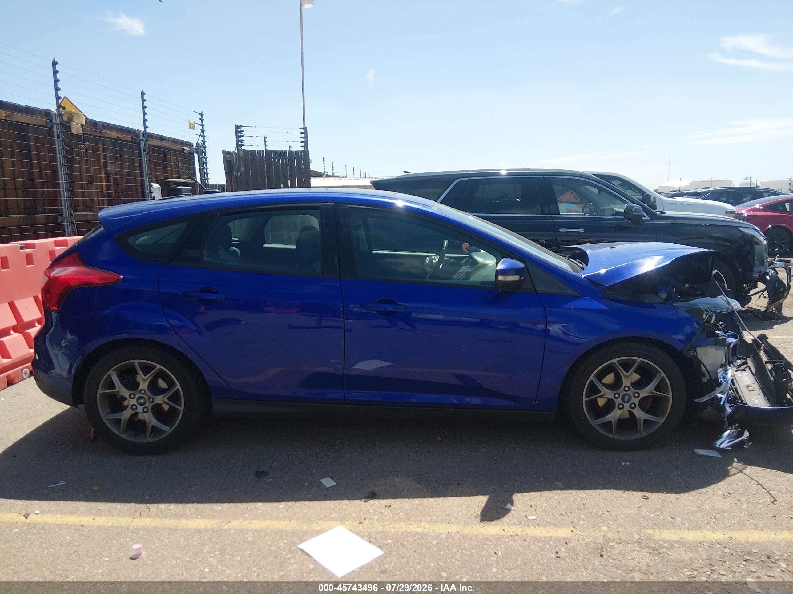2013 Ford Focus Se Blue vin: 1FADP3K27DL254098