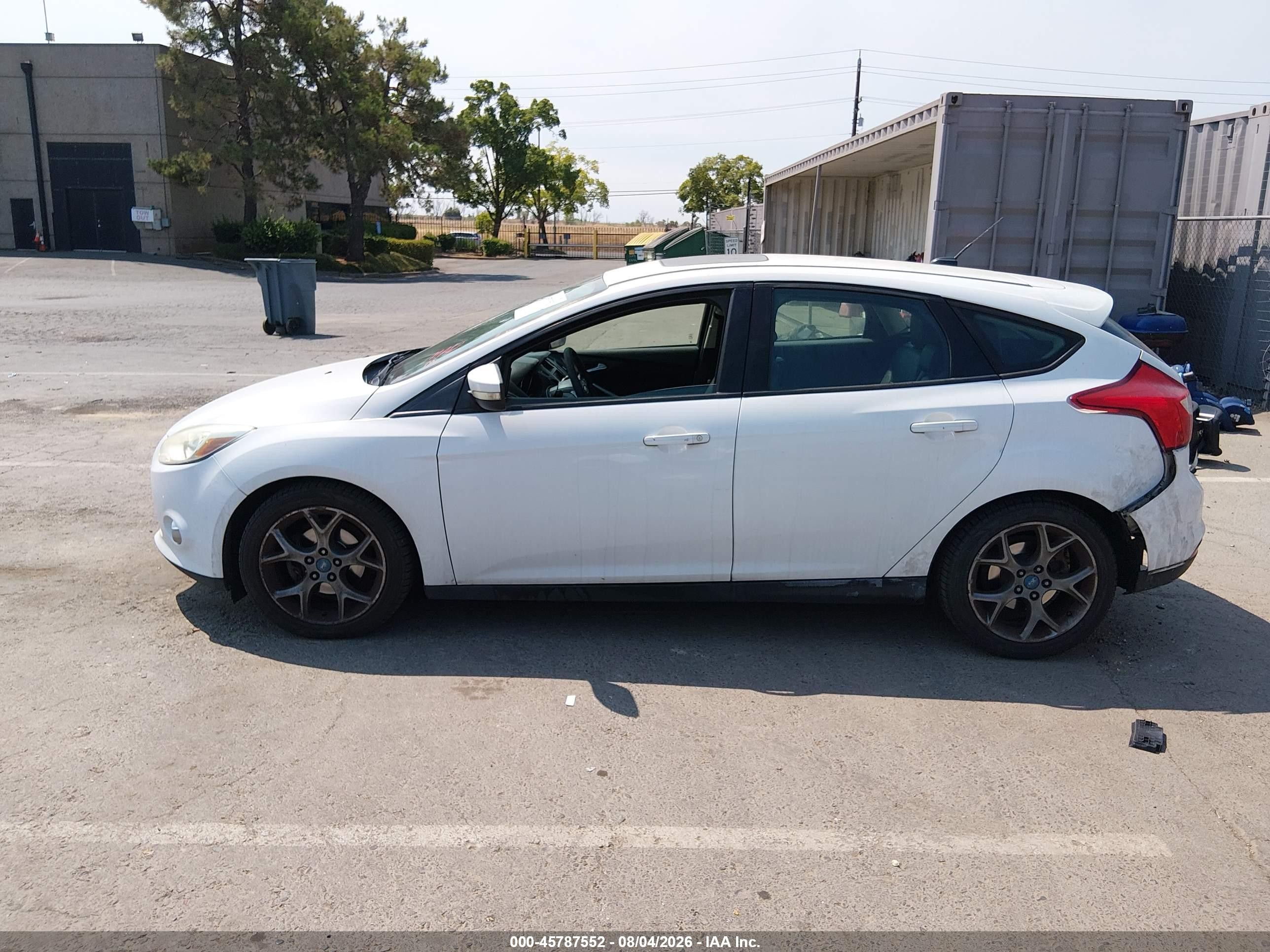 2013 Ford Focus Se Белый vin: 1FADP3K27DL273251