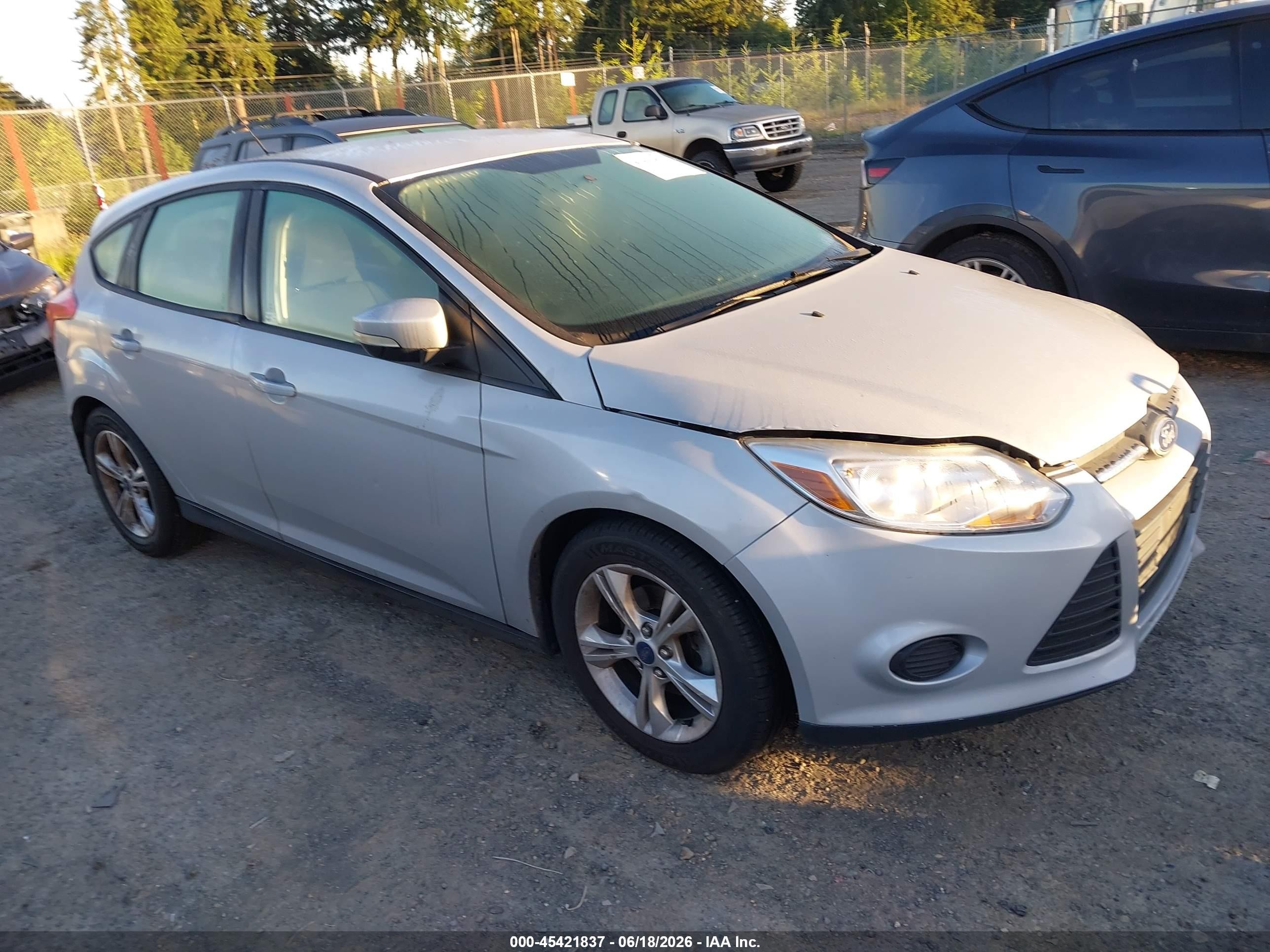 2013 Ford Focus Se Silver vin: 1FADP3K27DL374810