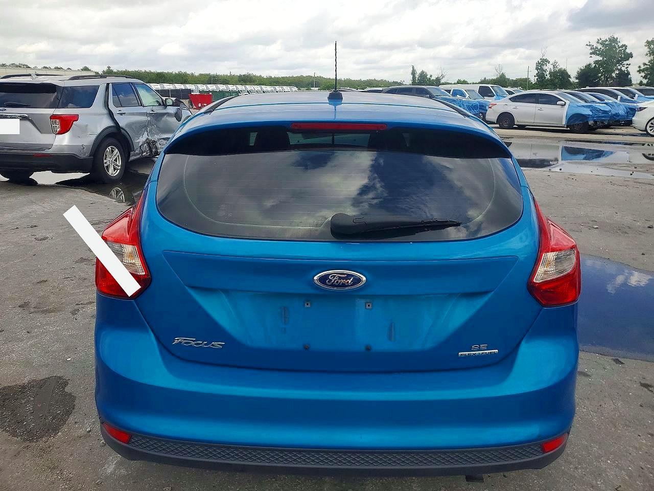 2014 Ford Focus Se Blue vin: 1FADP3K27EL115431