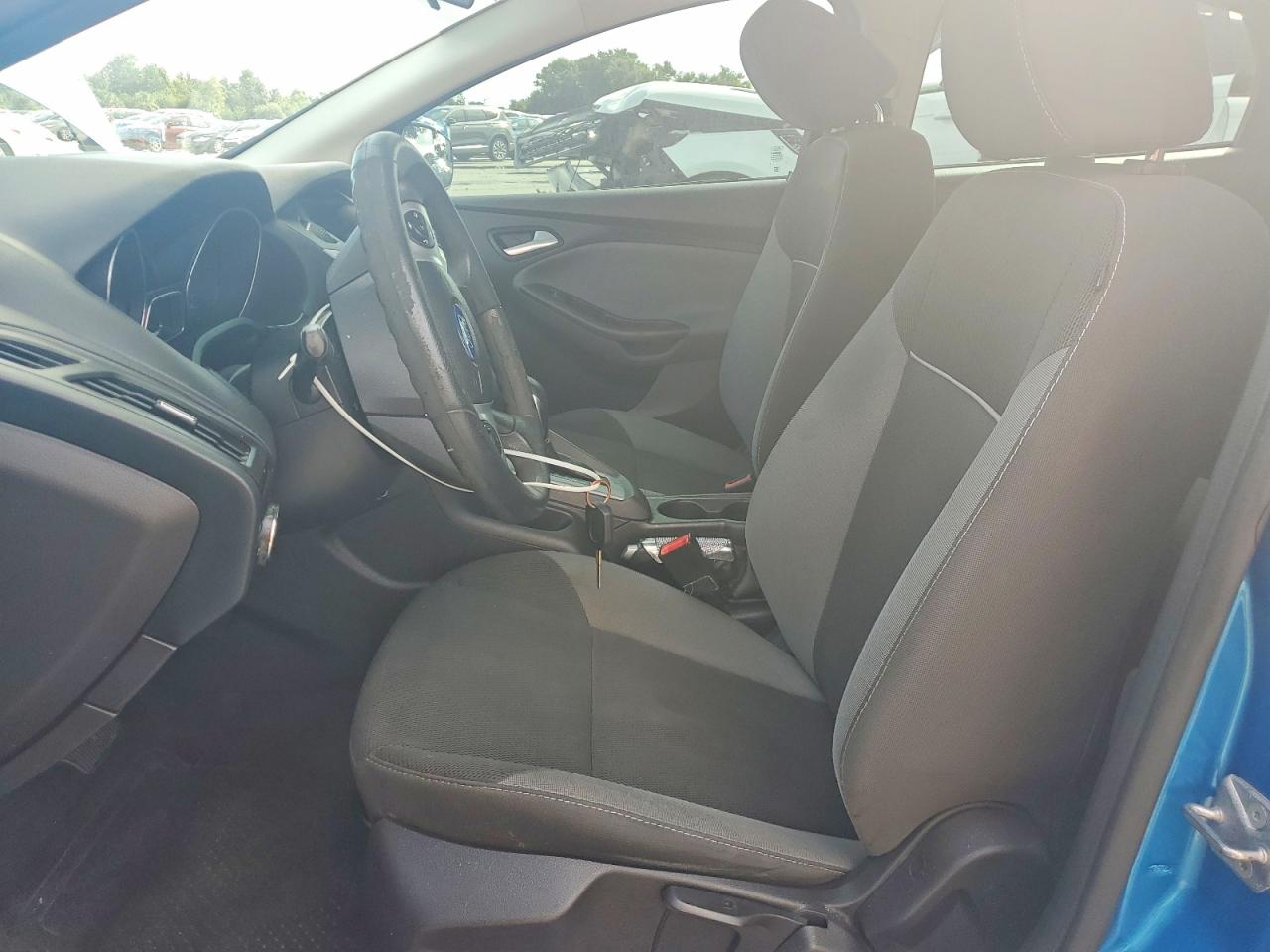 2014 Ford Focus Se Blue vin: 1FADP3K27EL115431