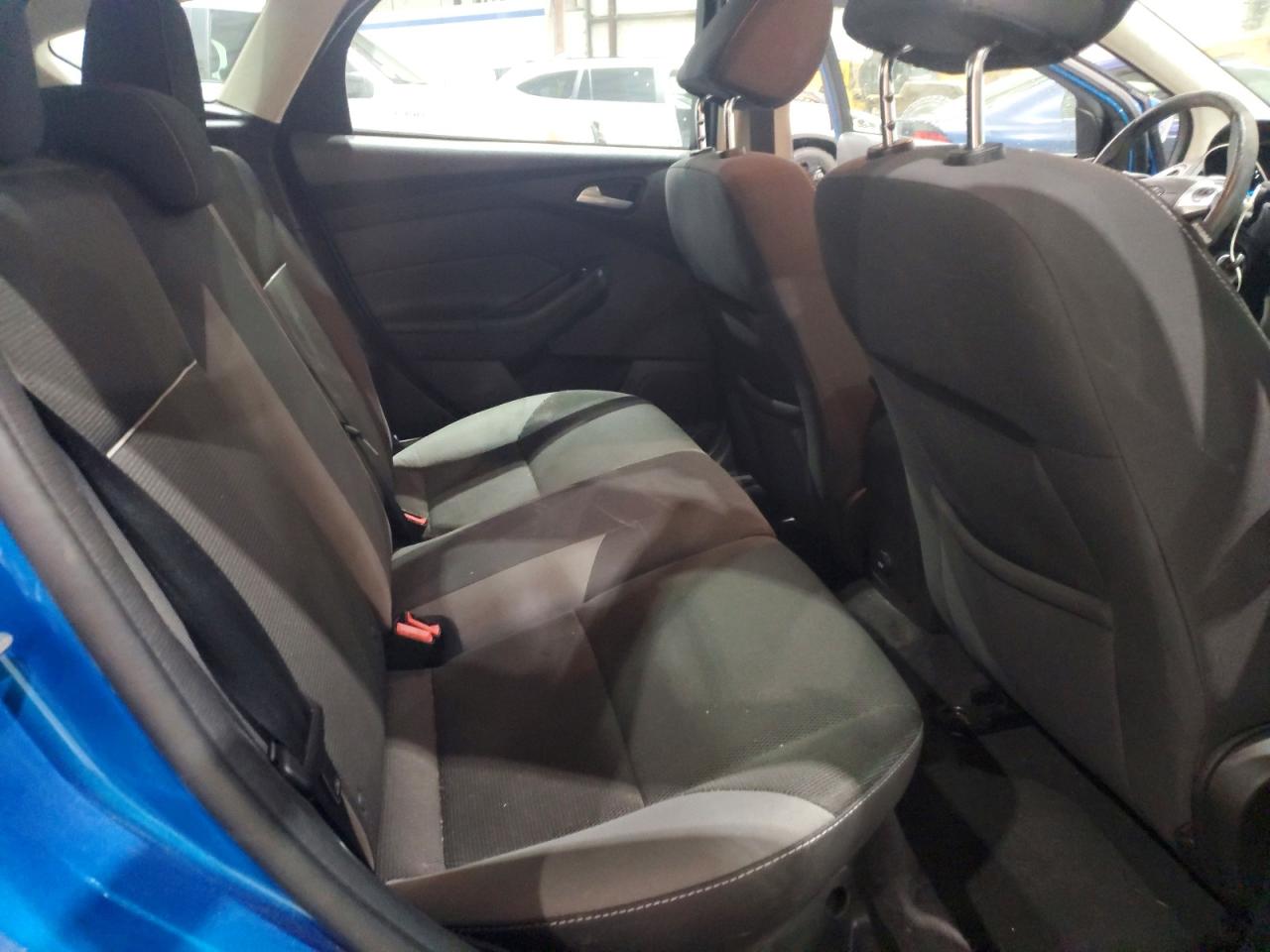 2014 Ford Focus Se Синий vin: 1FADP3K27EL116434