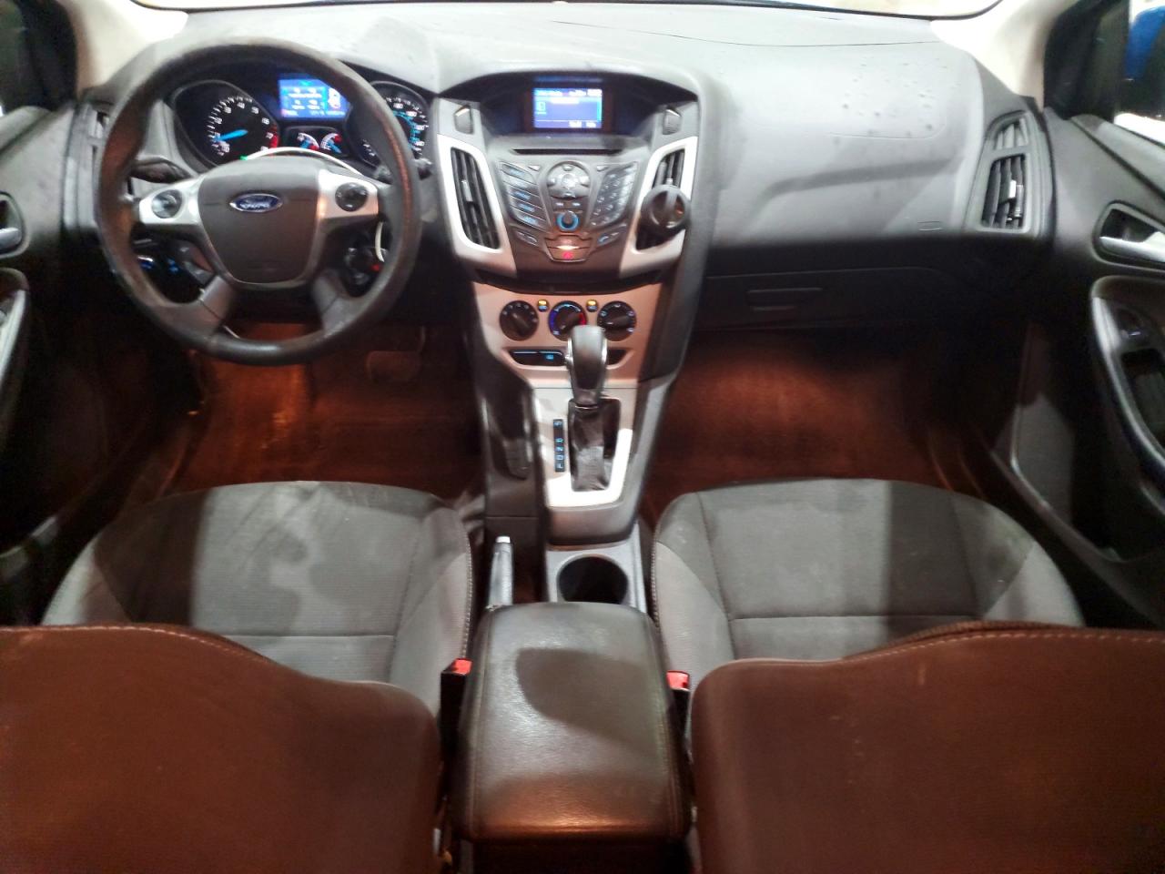 2014 Ford Focus Se Синий vin: 1FADP3K27EL116434