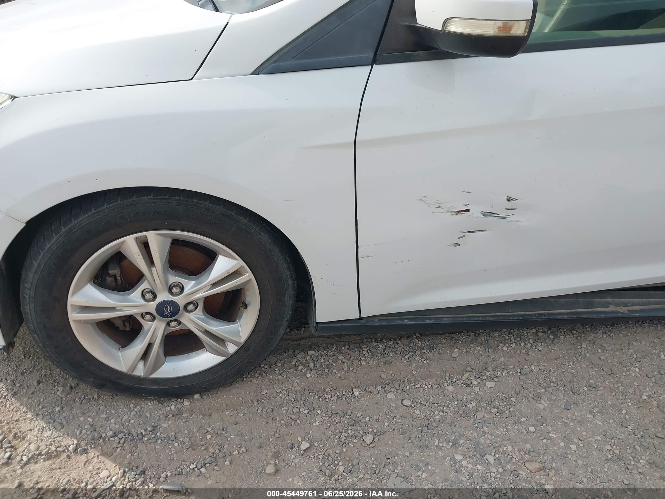 2014 Ford Focus Se White vin: 1FADP3K27EL130169