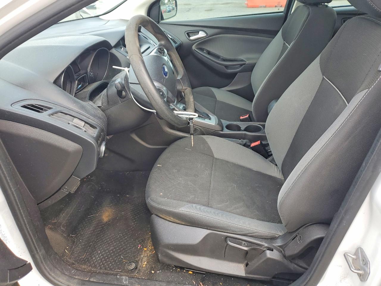 2014 Ford Focus Se White vin: 1FADP3K27EL130270
