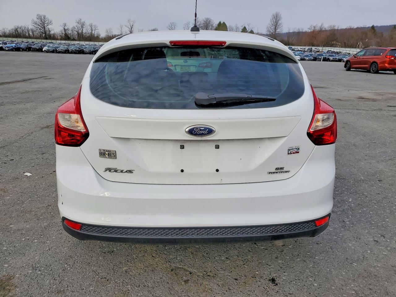 2014 Ford Focus Se White vin: 1FADP3K27EL130270