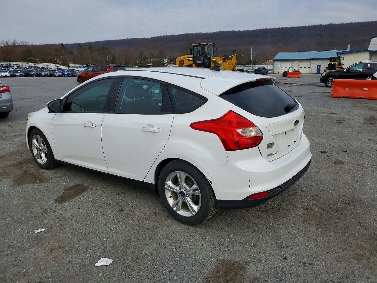 2014 Ford Focus Se White vin: 1FADP3K27EL130270