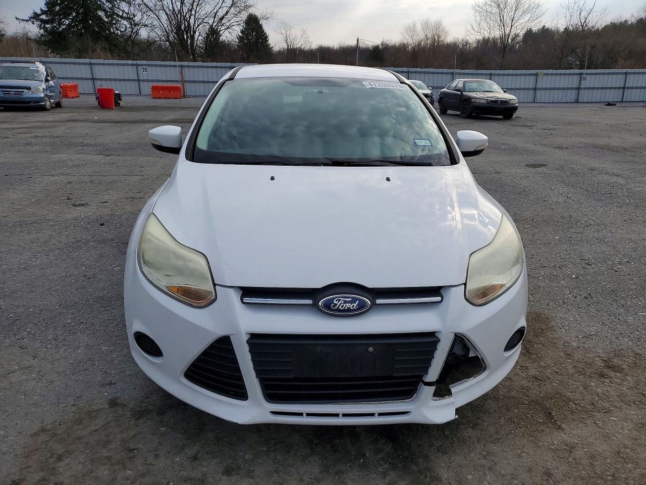 2014 Ford Focus Se White vin: 1FADP3K27EL130270
