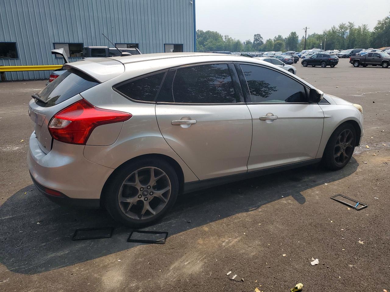 2014 Ford Focus Se Серебряный vin: 1FADP3K27EL132679