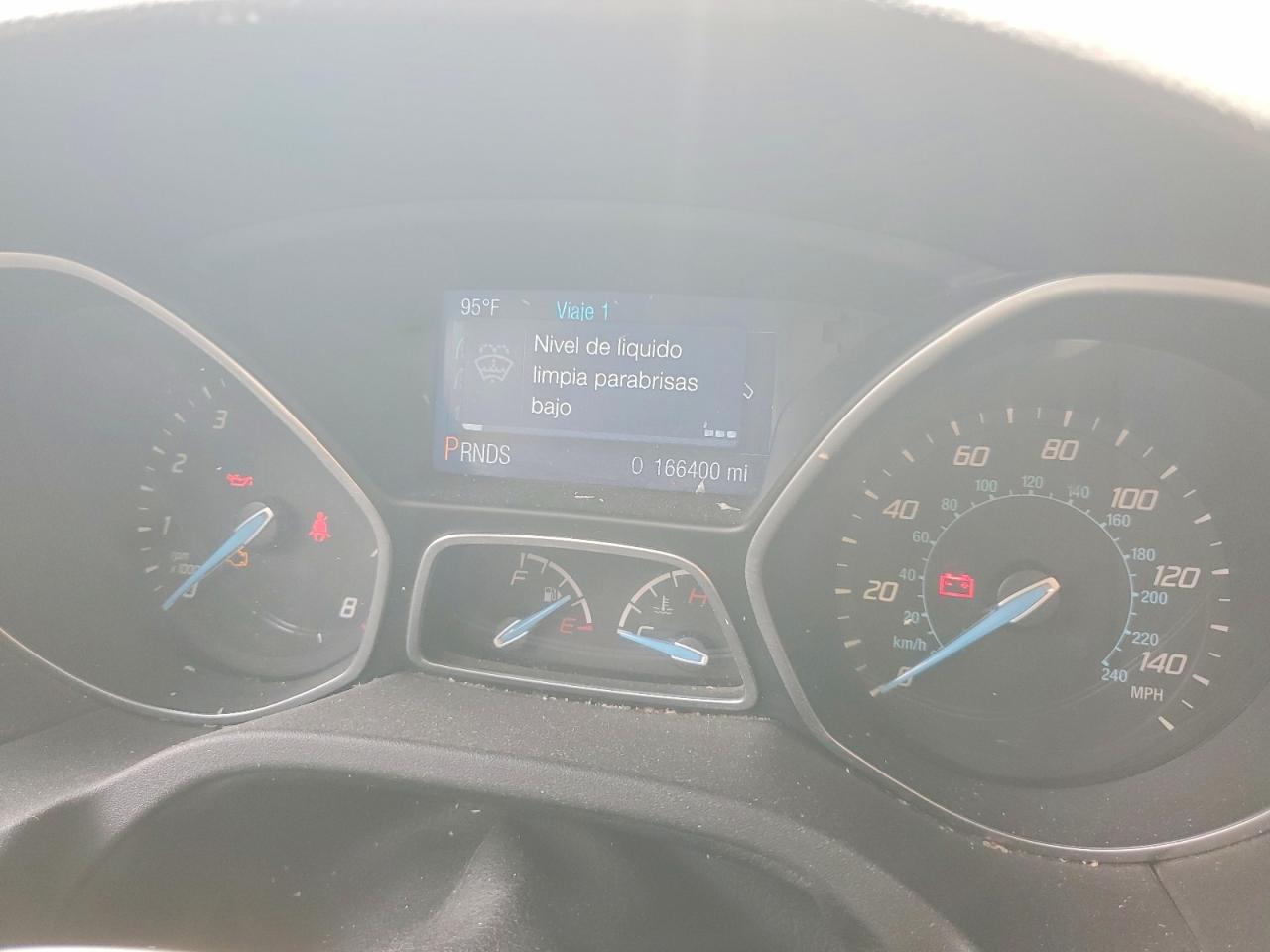 2014 Ford Focus Se Серебряный vin: 1FADP3K27EL132679