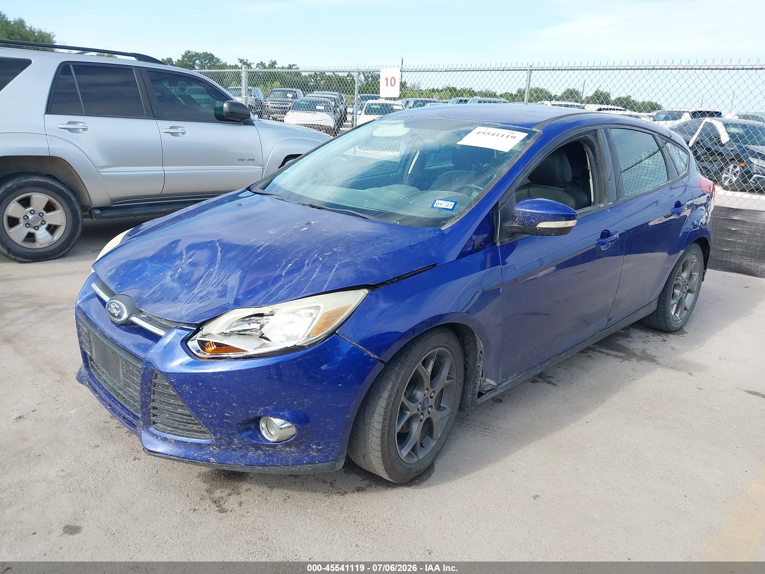 2014 Ford Focus Se Blue vin: 1FADP3K27EL132813