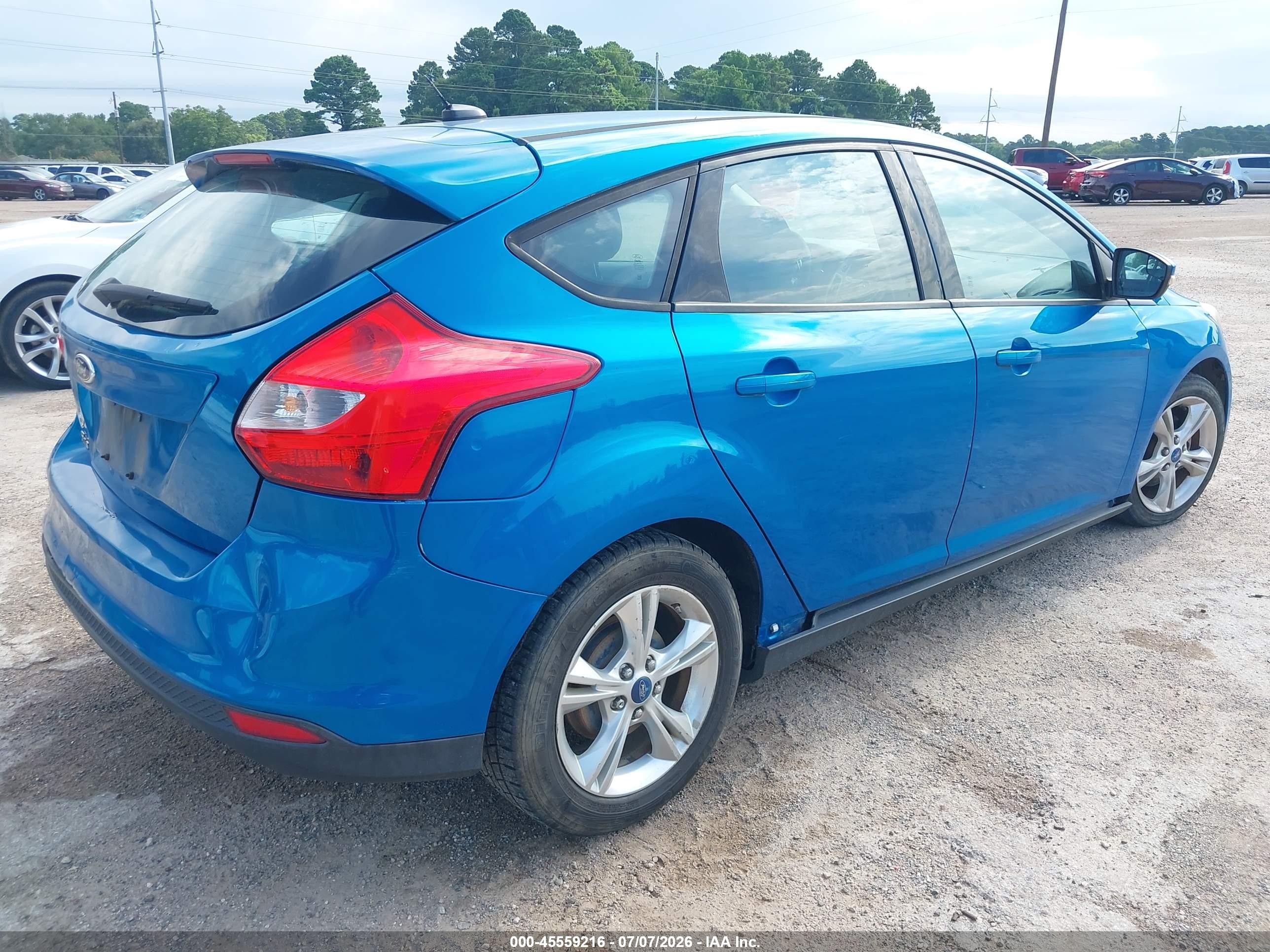 2014 Ford Focus Se Blue vin: 1FADP3K27EL137767