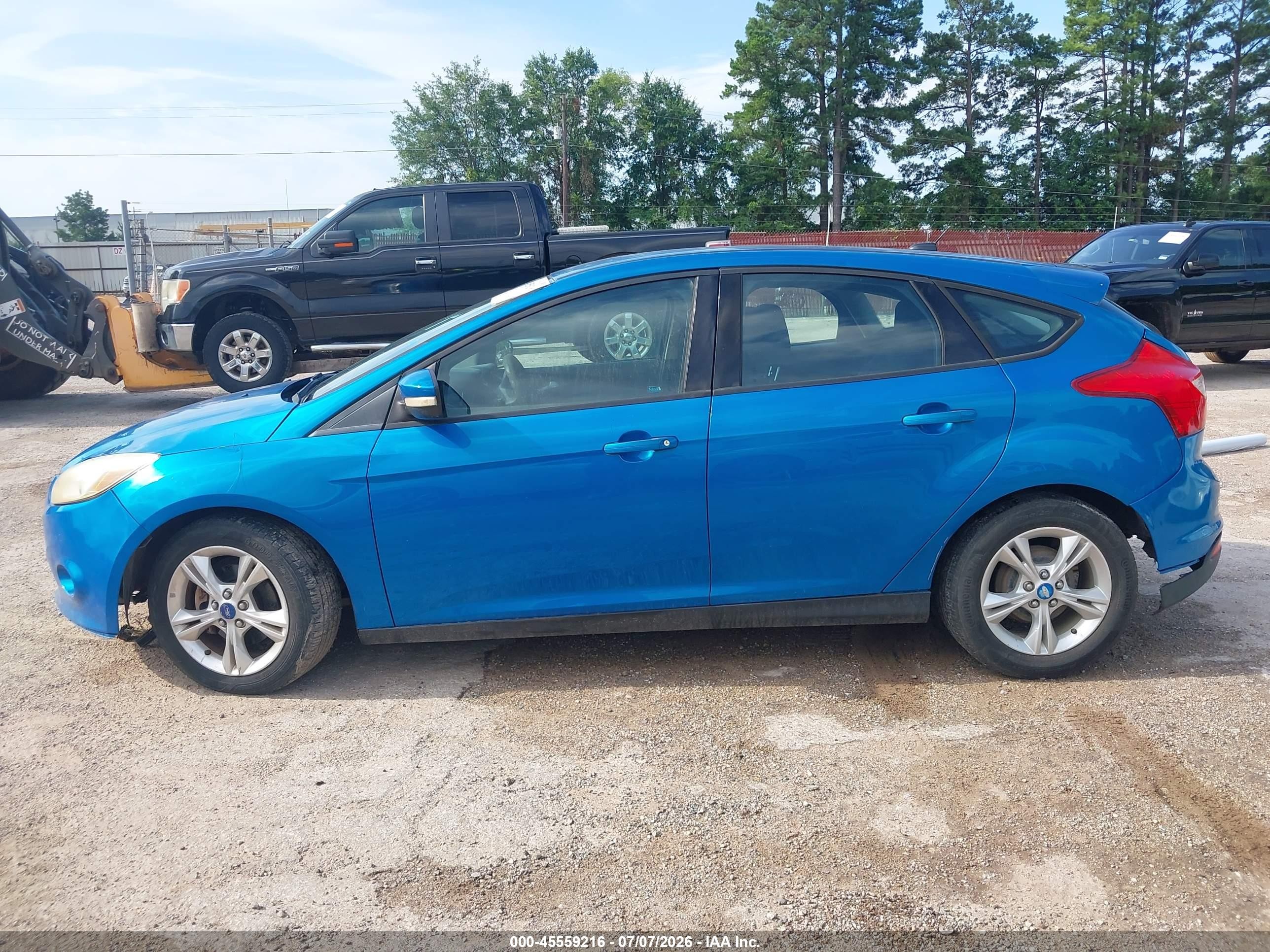 2014 Ford Focus Se Blue vin: 1FADP3K27EL137767