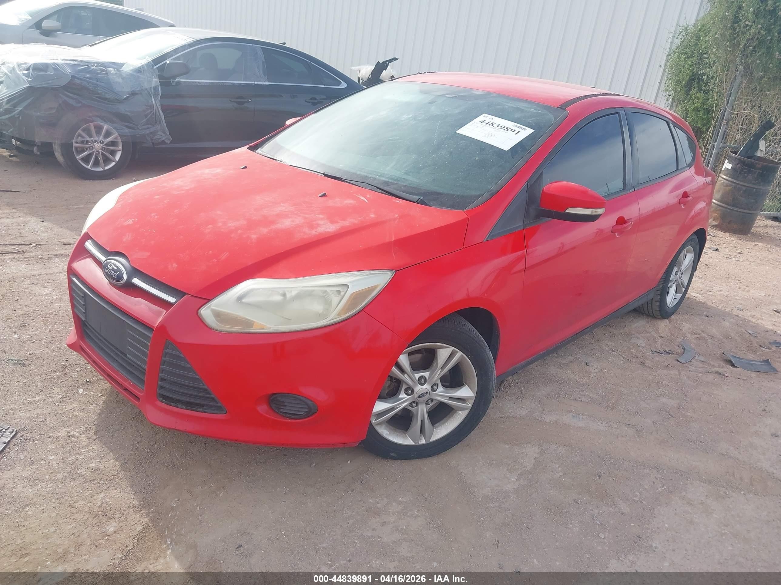 2014 Ford Focus Se Red vin: 1FADP3K27EL156660