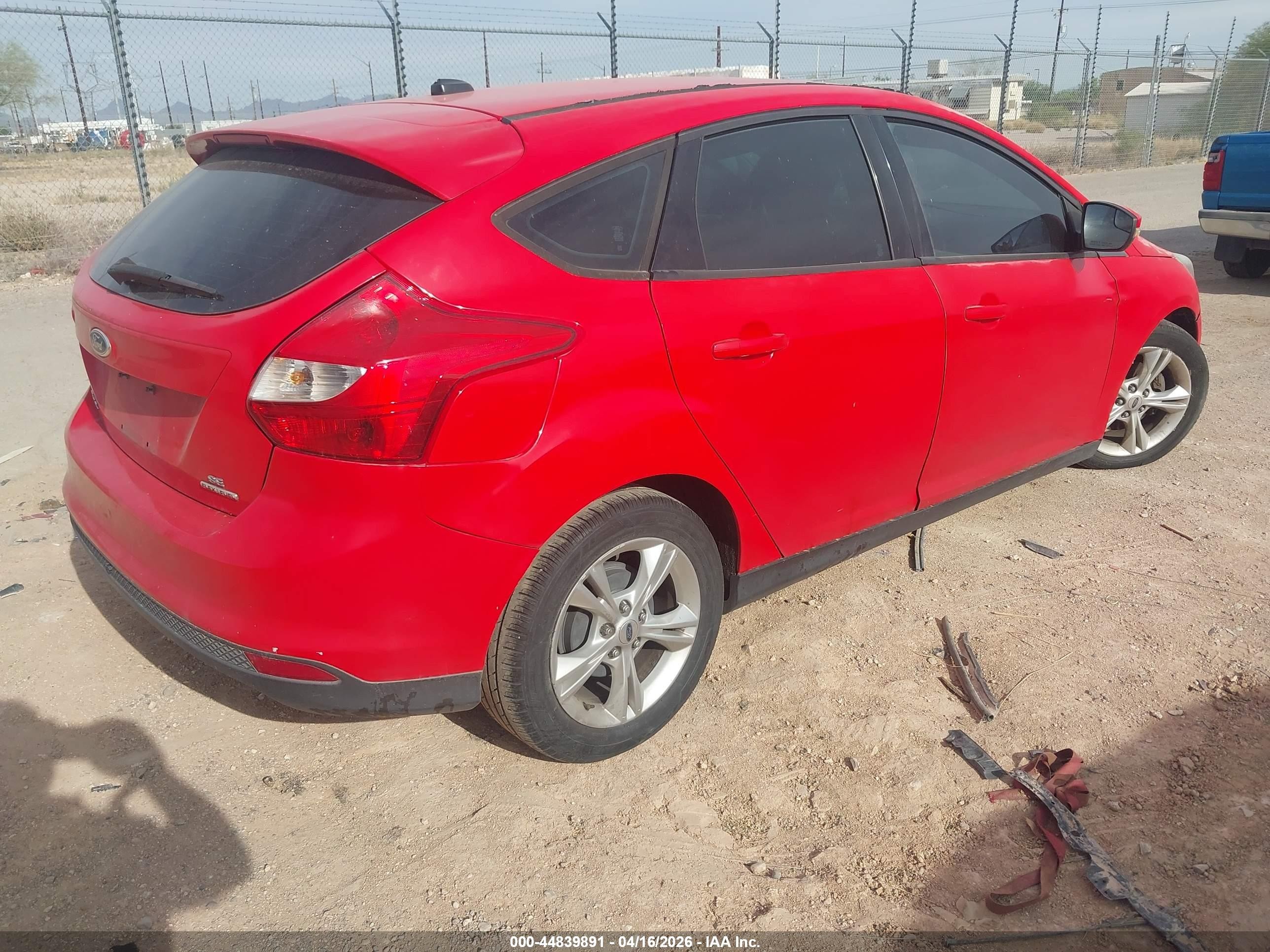 2014 Ford Focus Se Red vin: 1FADP3K27EL156660