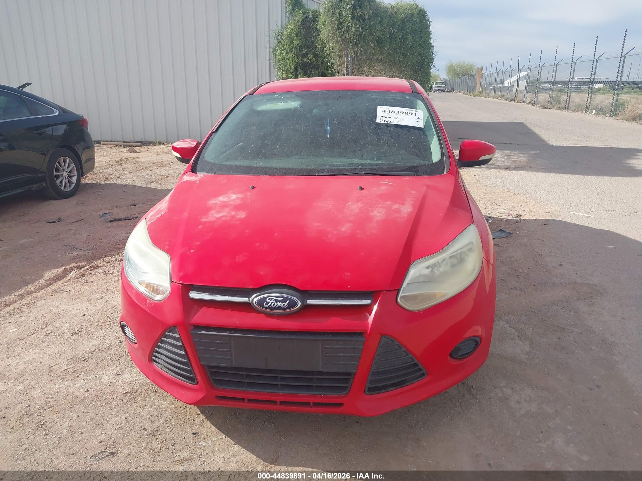 2014 Ford Focus Se Red vin: 1FADP3K27EL156660