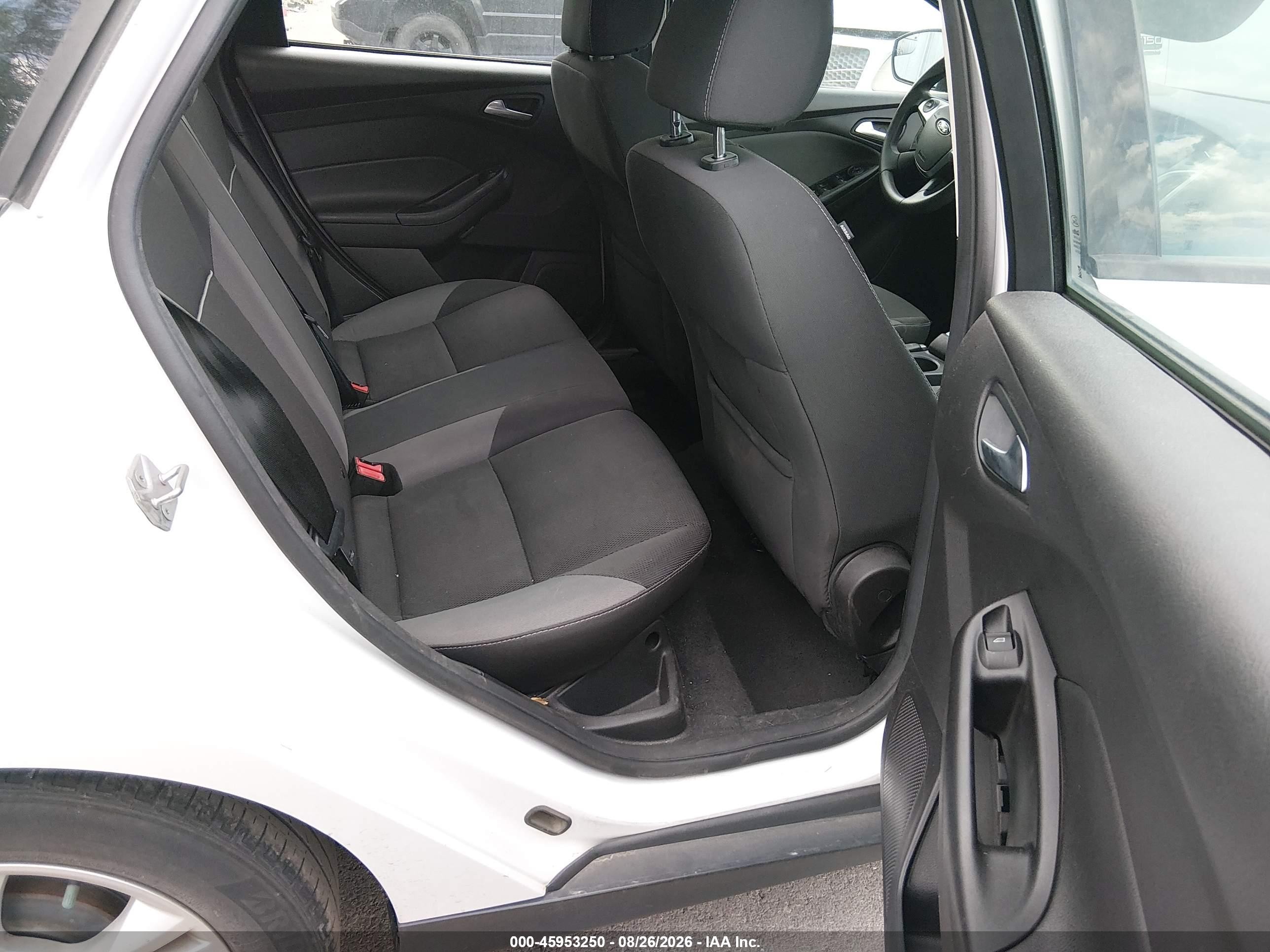 2014 Ford Focus Se Белый vin: 1FADP3K27EL163768