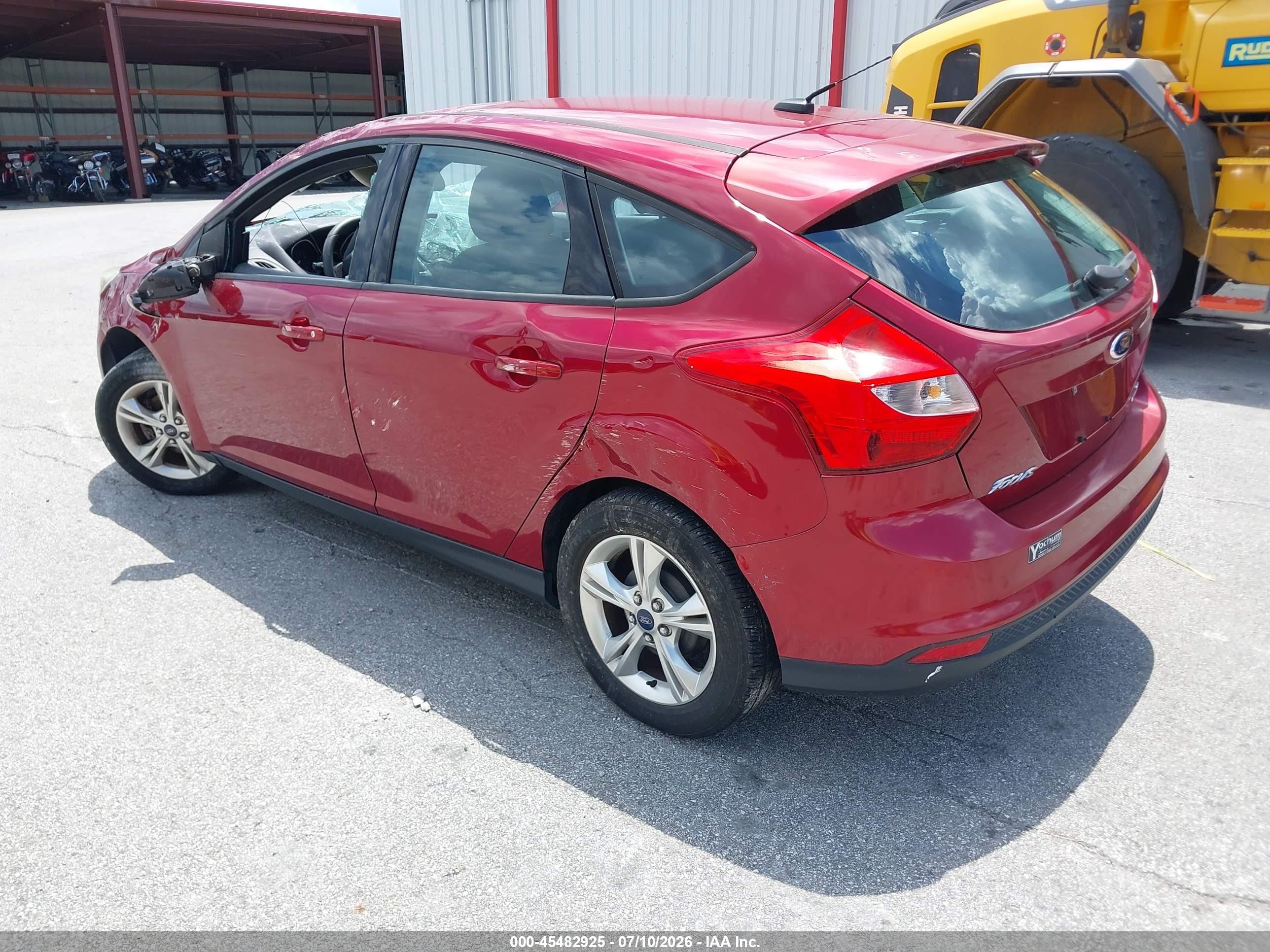 2014 Ford Focus Se Red vin: 1FADP3K27EL182482