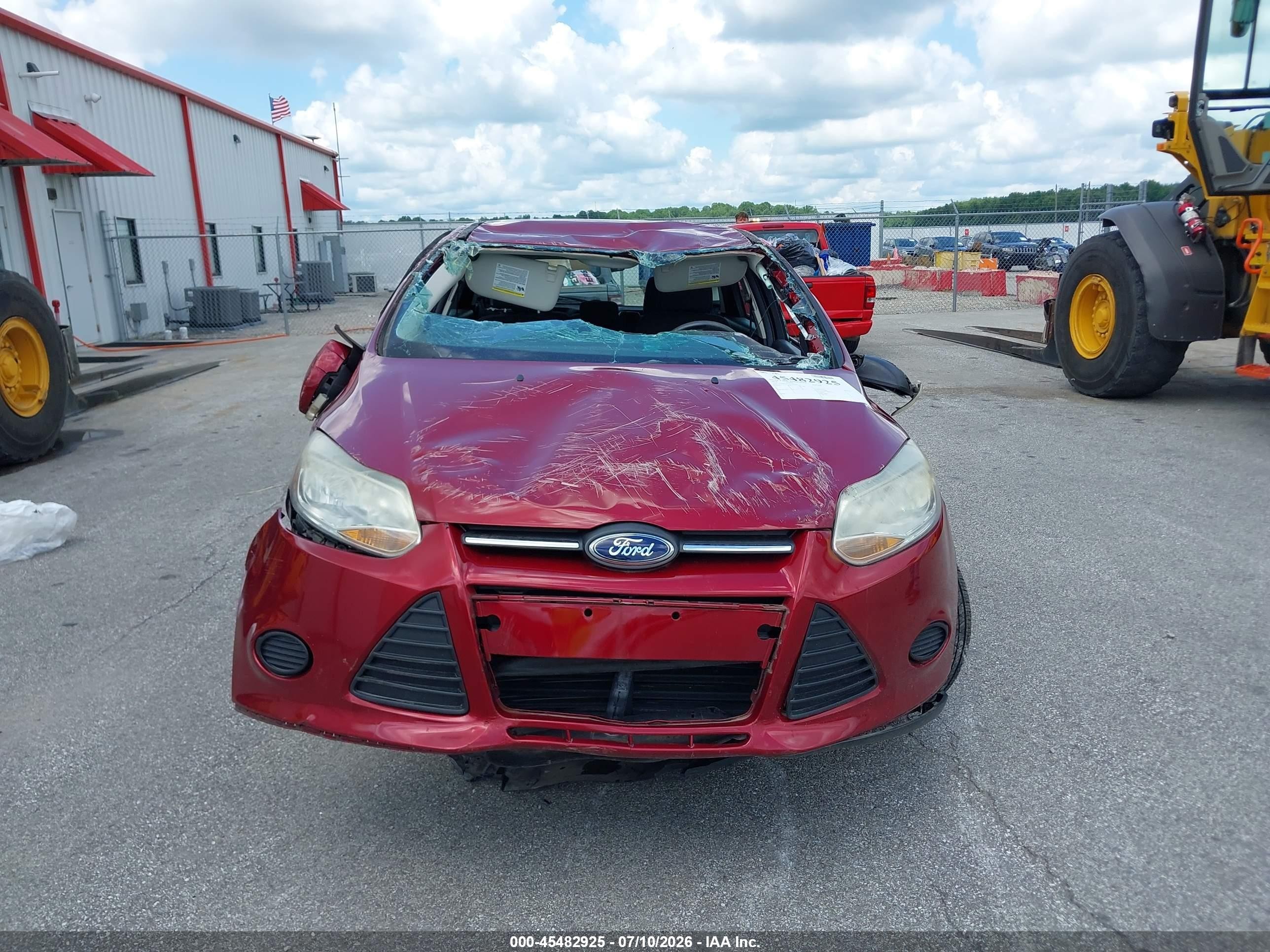 2014 Ford Focus Se Red vin: 1FADP3K27EL182482