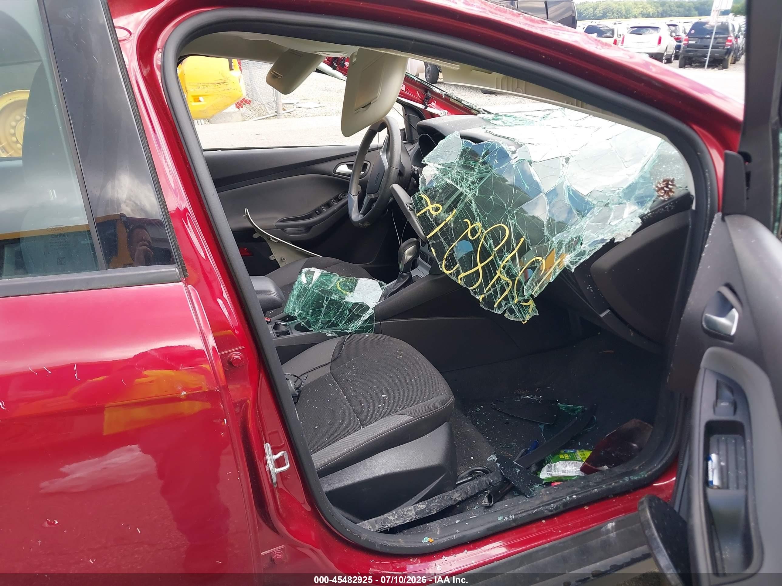 2014 Ford Focus Se Red vin: 1FADP3K27EL182482