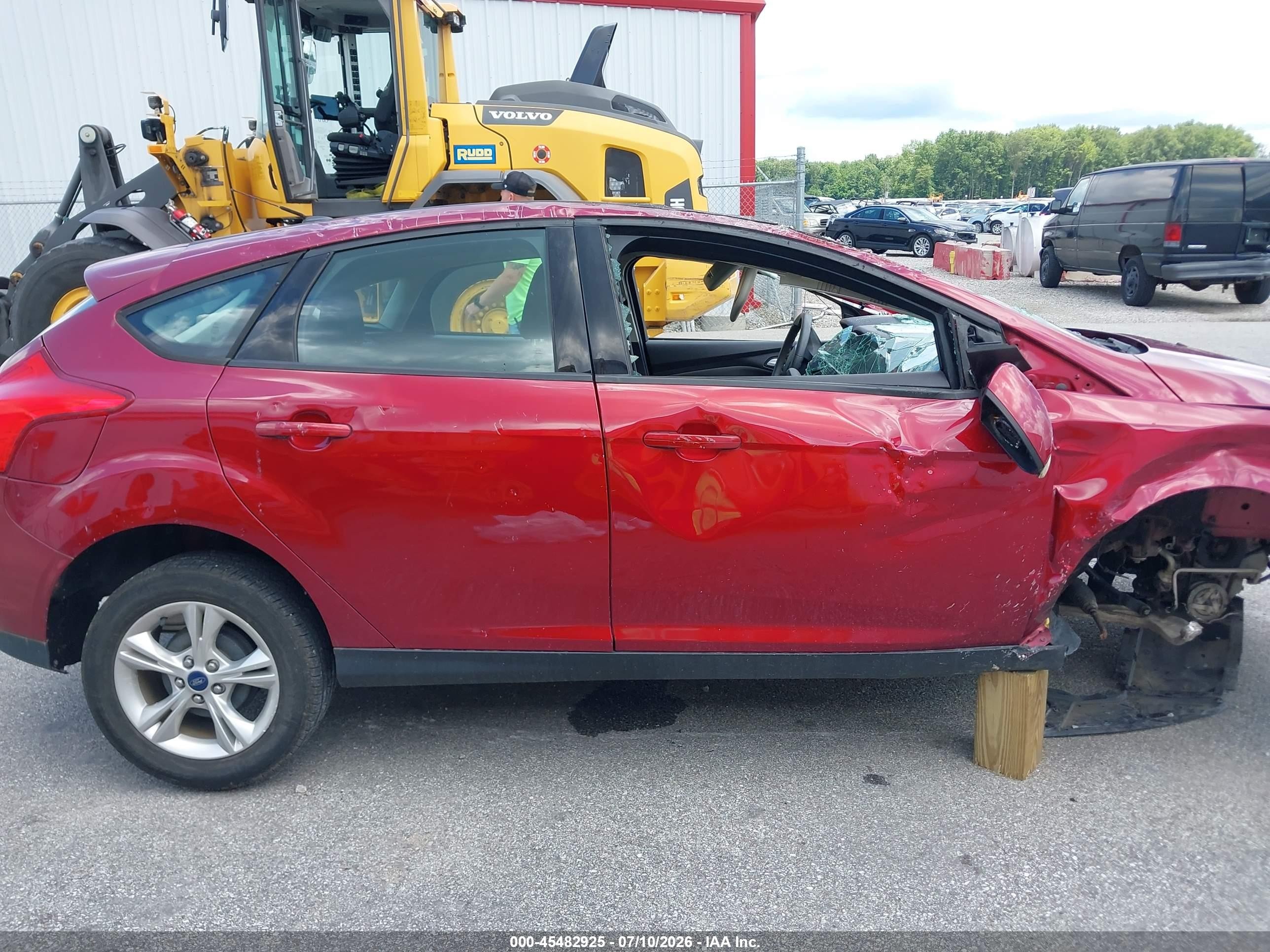 2014 Ford Focus Se Red vin: 1FADP3K27EL182482