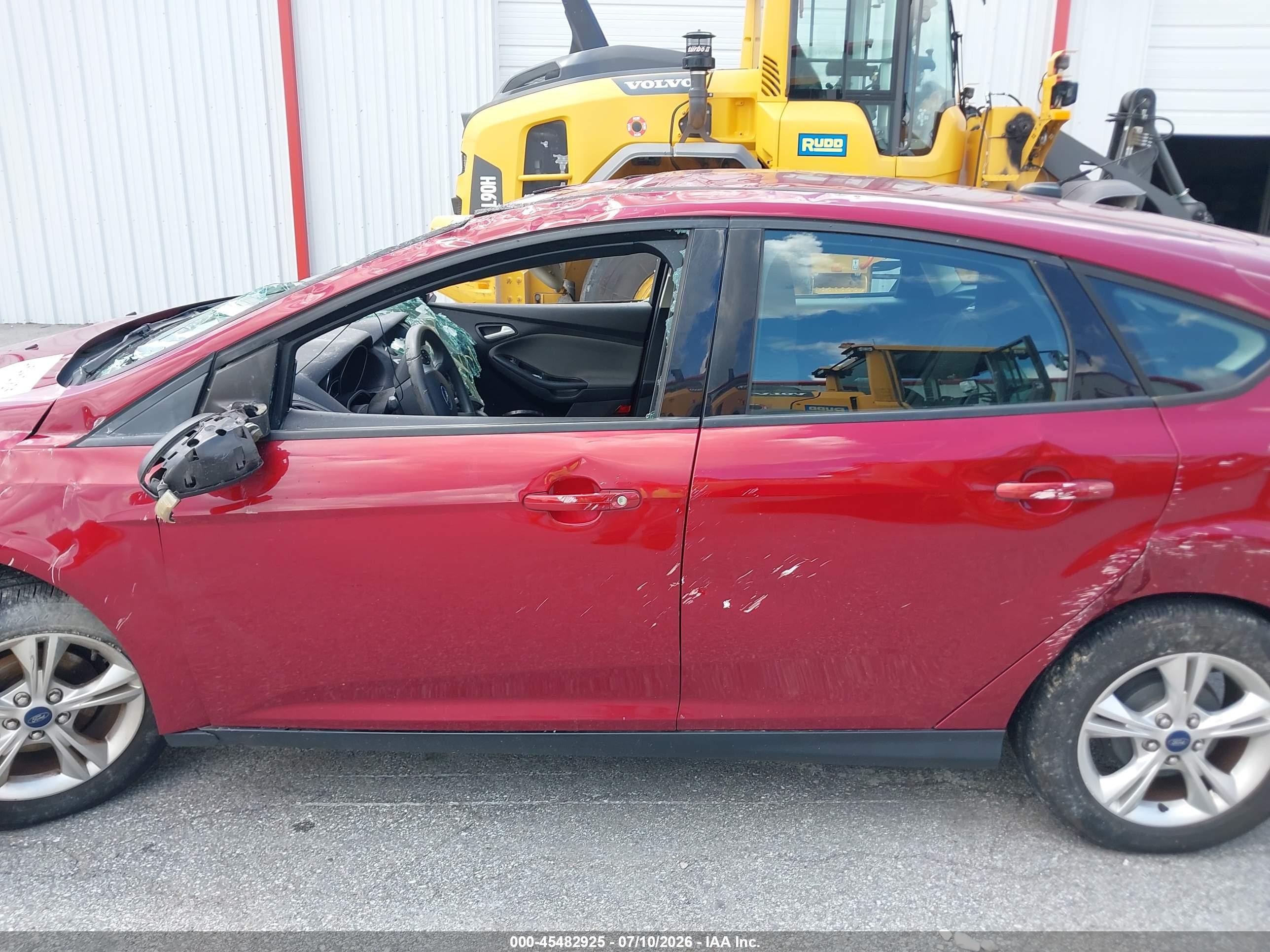 2014 Ford Focus Se Red vin: 1FADP3K27EL182482